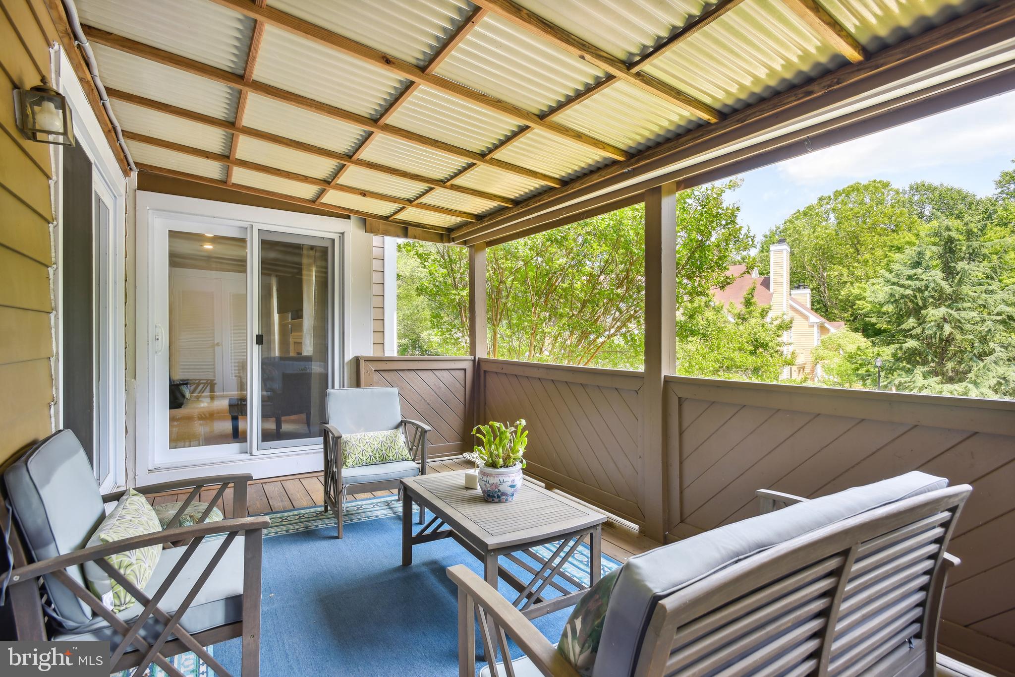 HAMPTON POINTE - Residential