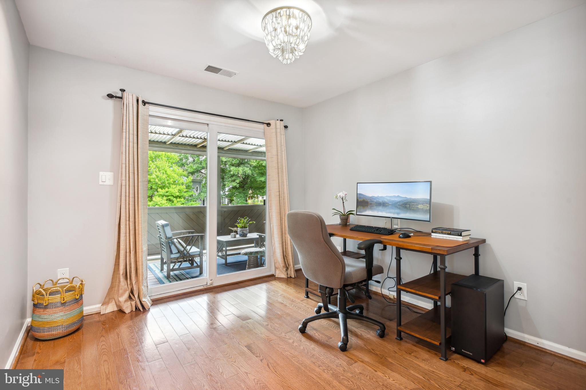 HAMPTON POINTE - Residential