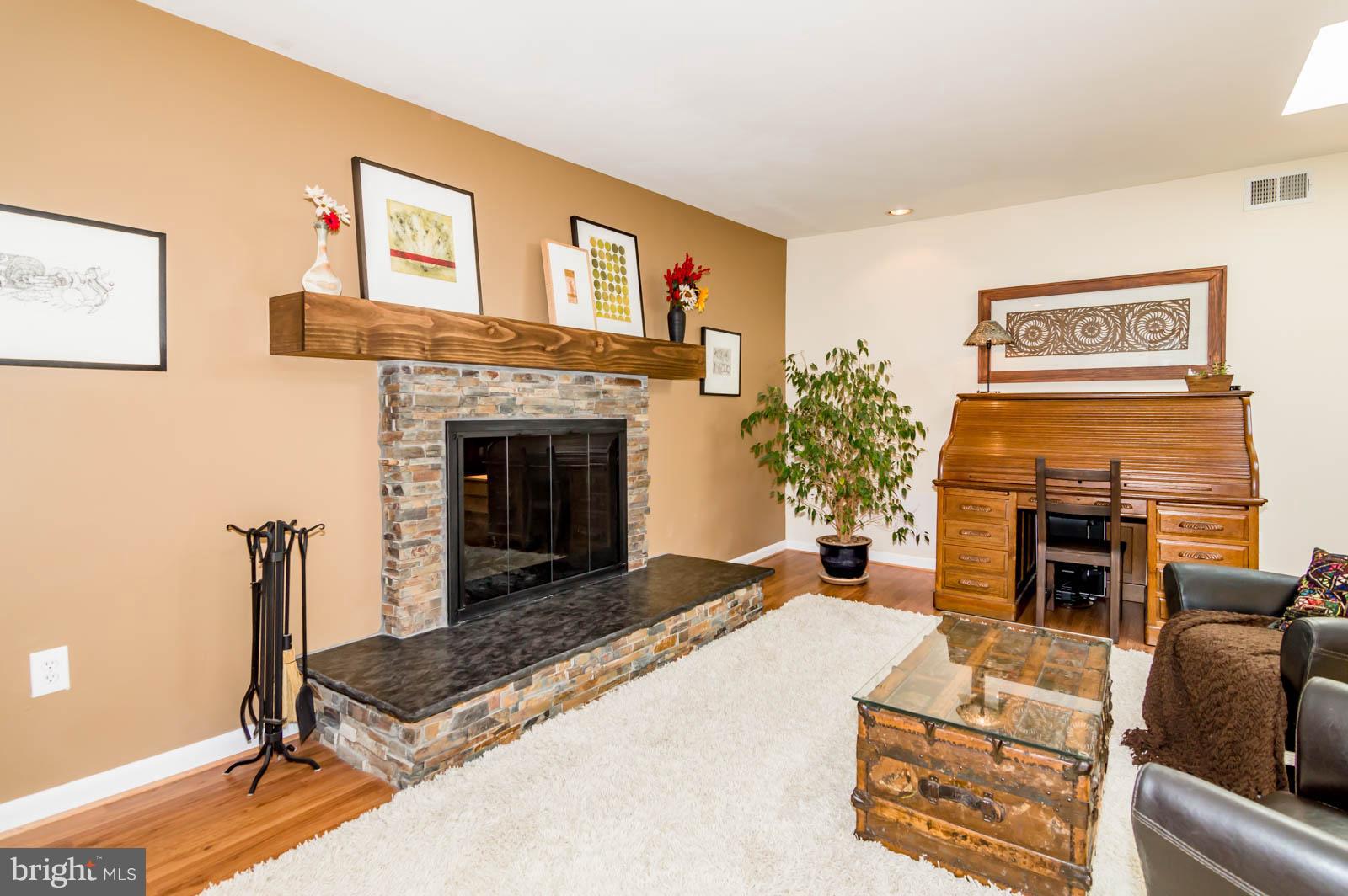 POPLAR HEIGHTS - Residential