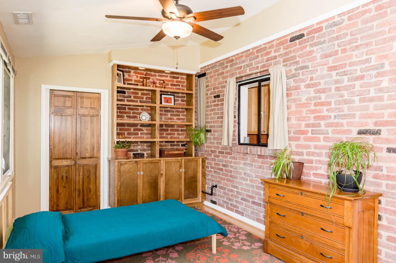 POPLAR HEIGHTS - Residential