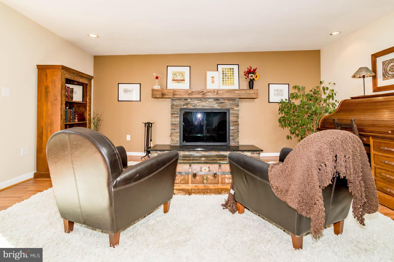 POPLAR HEIGHTS - Residential