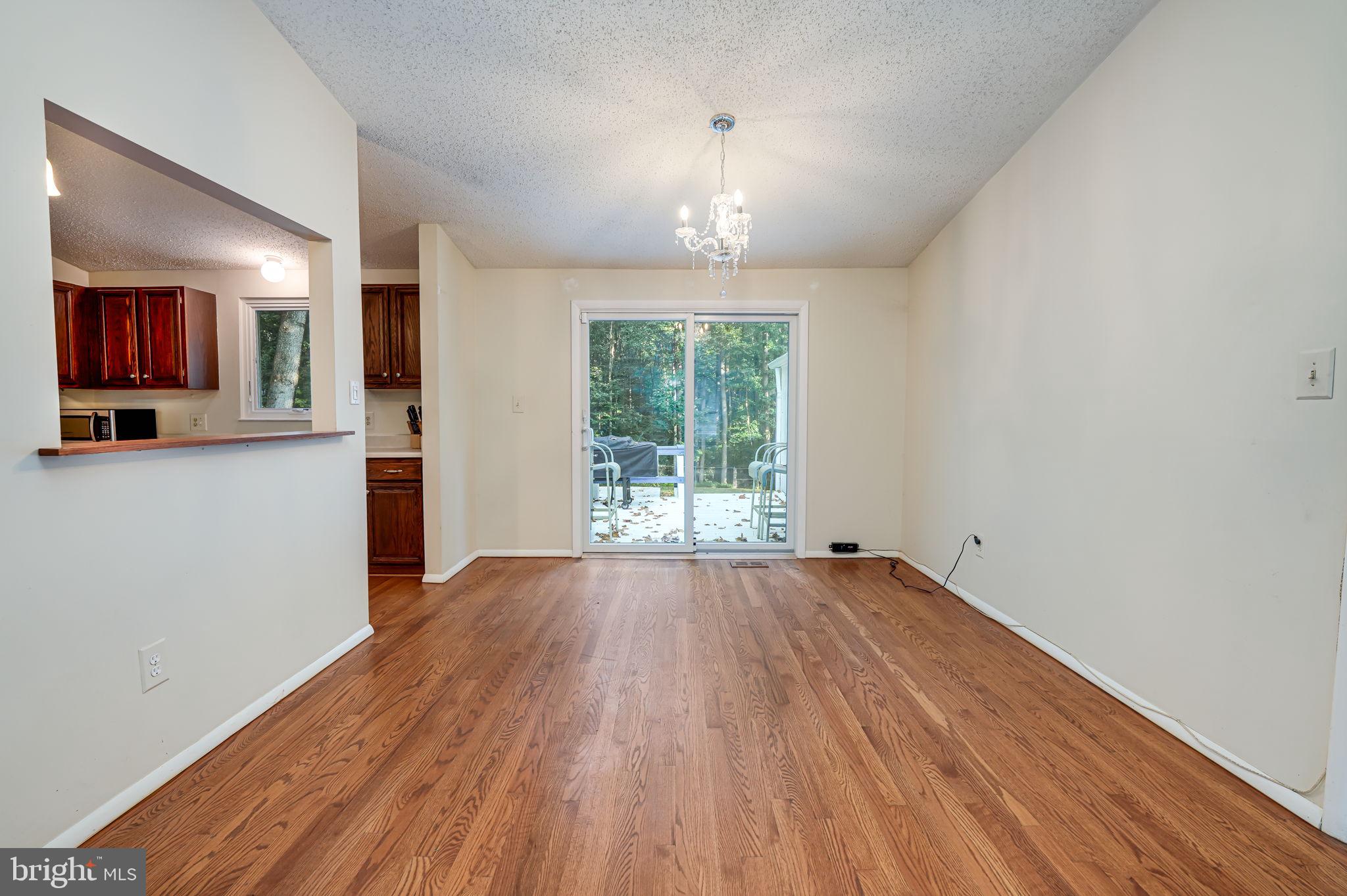 WALTON - Residential