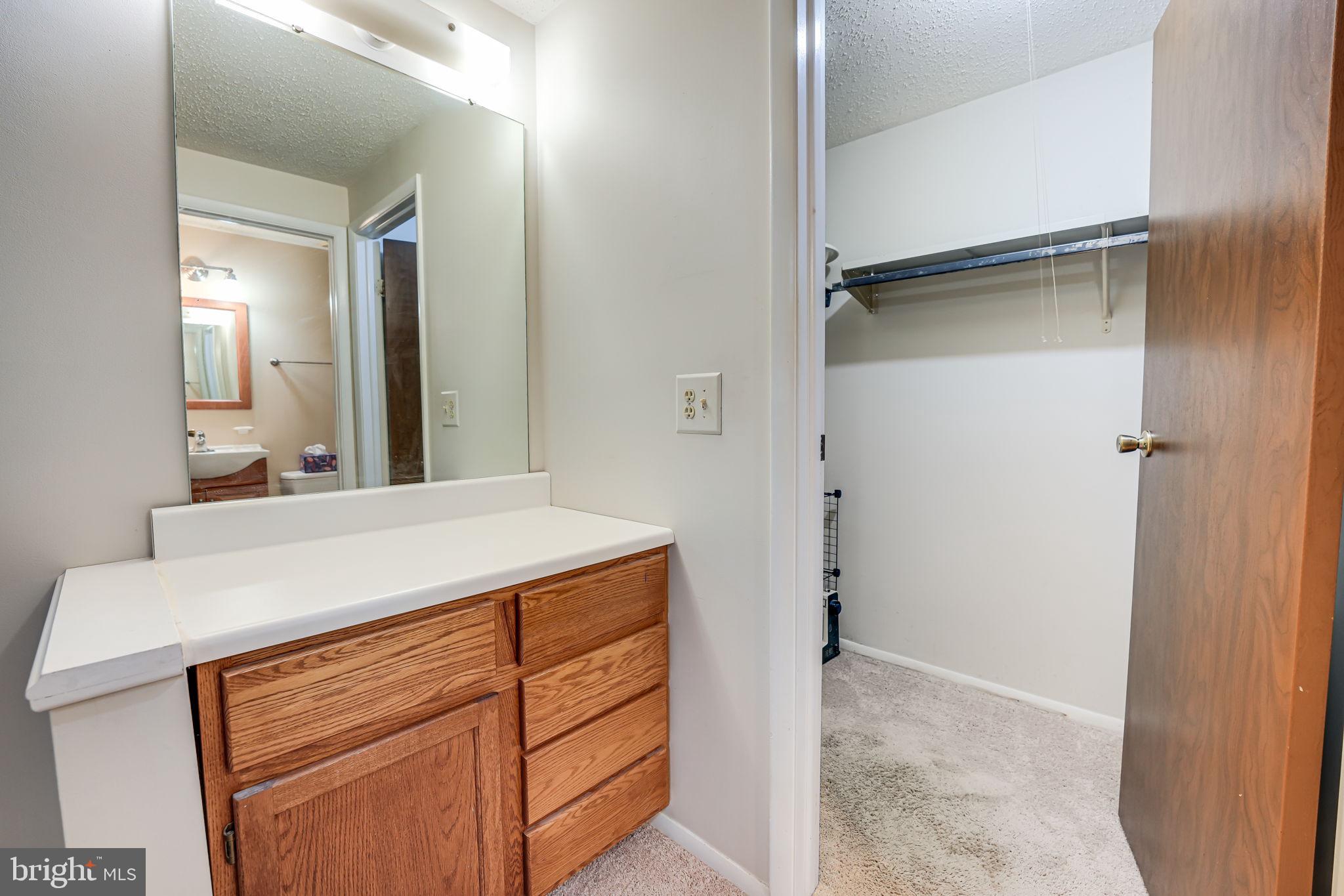 WALTON - Residential