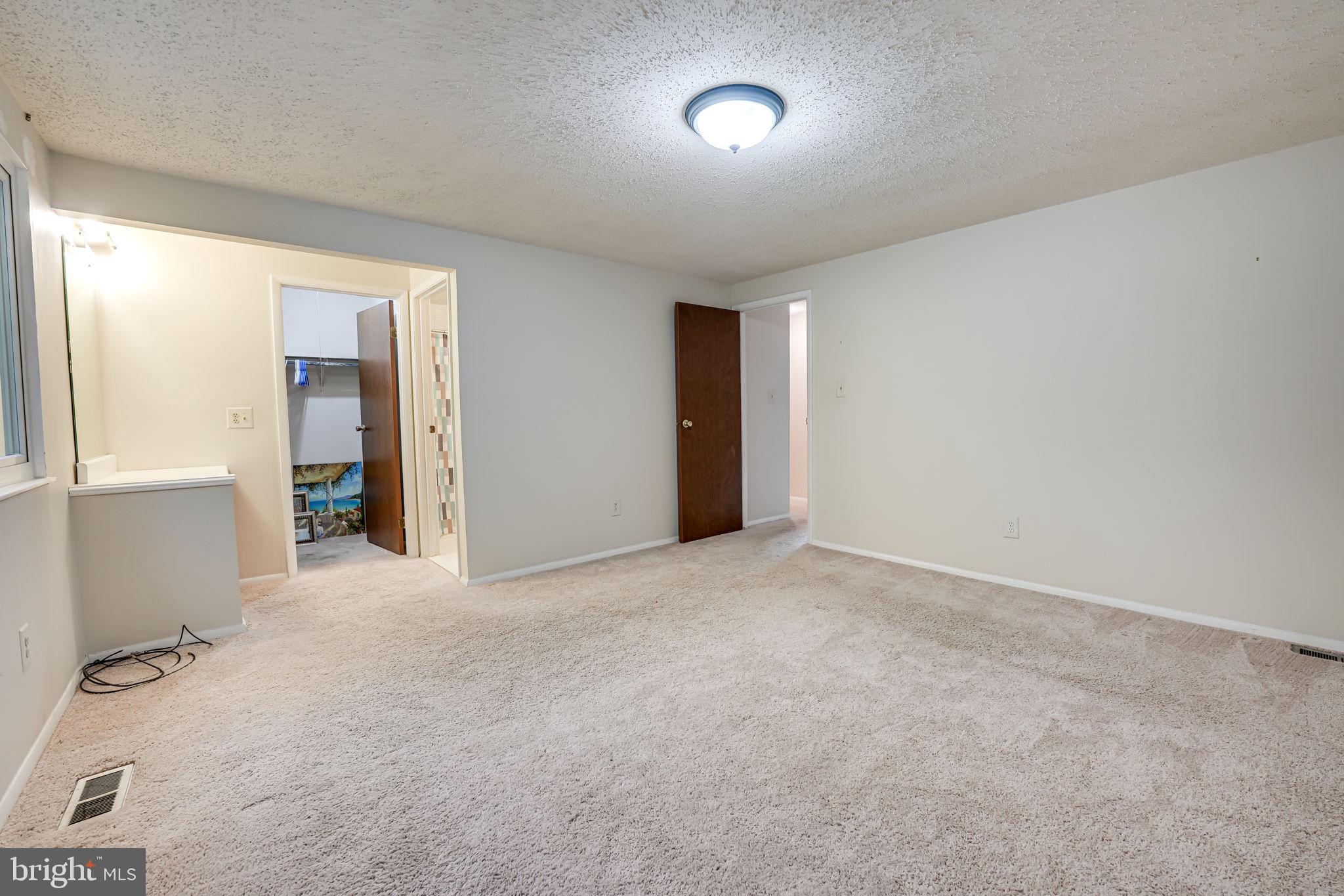 WALTON - Residential