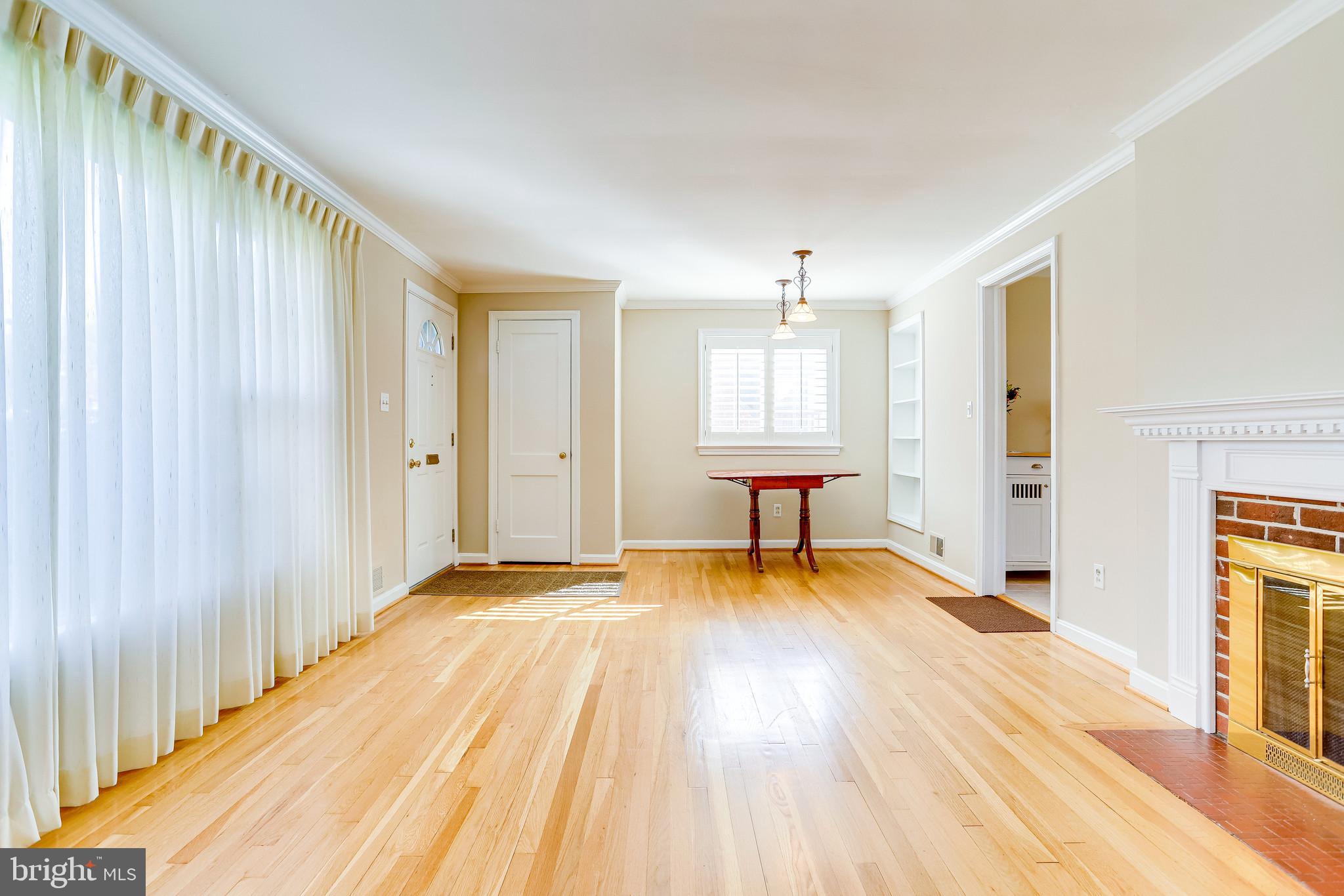 LEEWAY OVERLEE - Residential