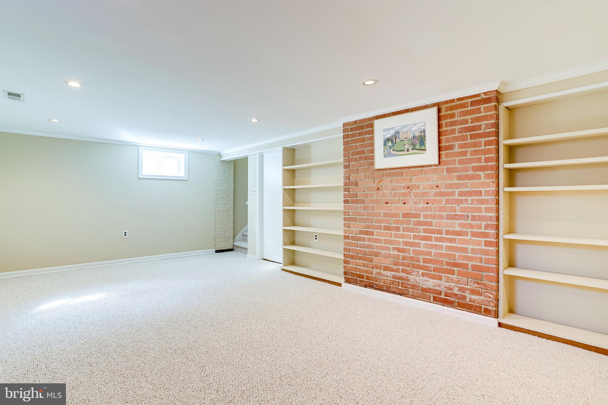 LEEWAY OVERLEE - Residential