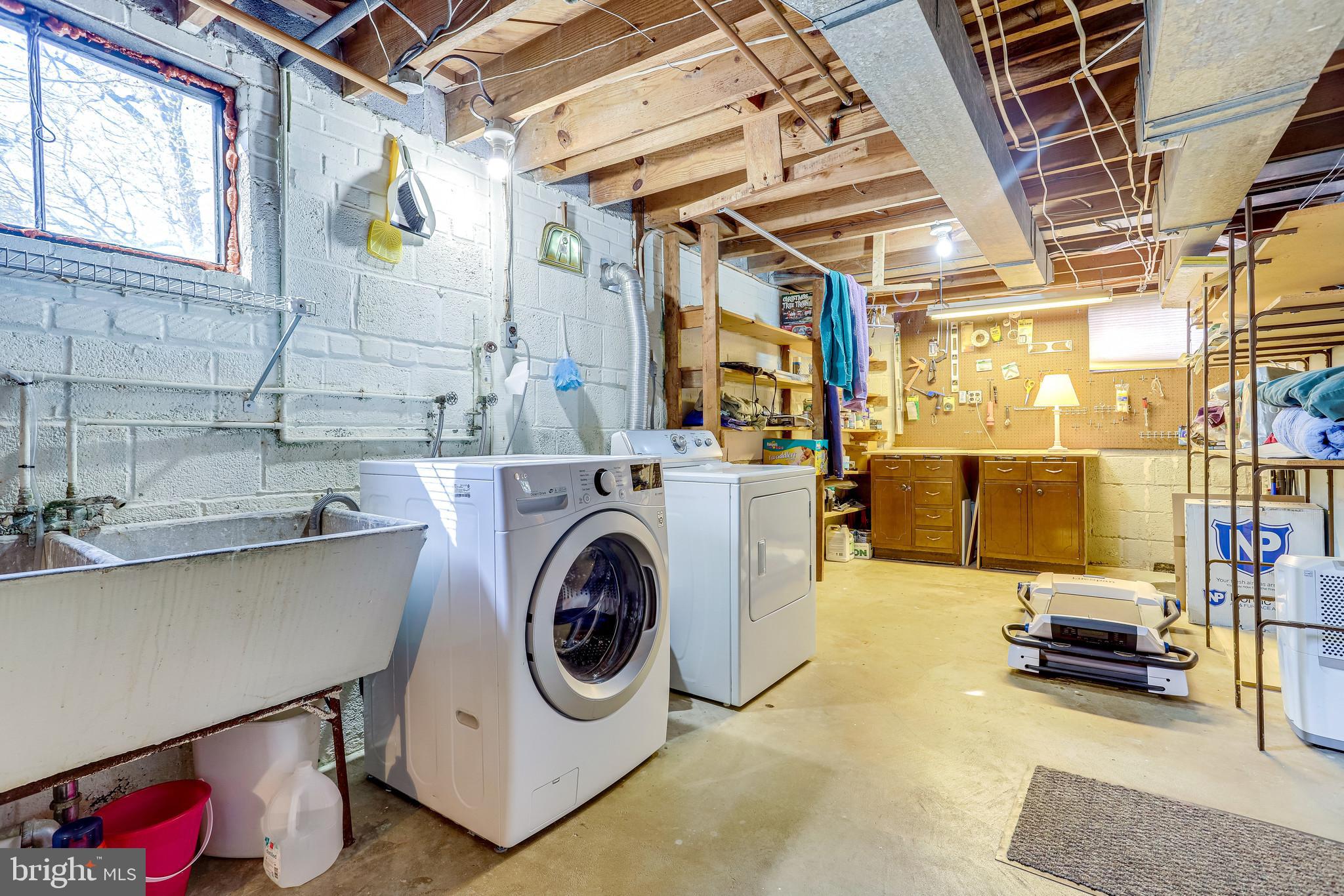 LEEWAY OVERLEE - Residential