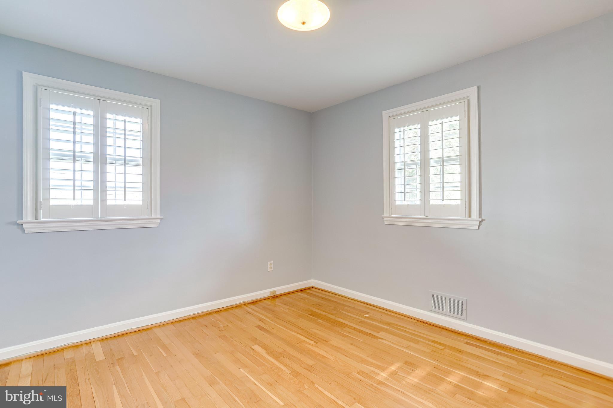 LEEWAY OVERLEE - Residential