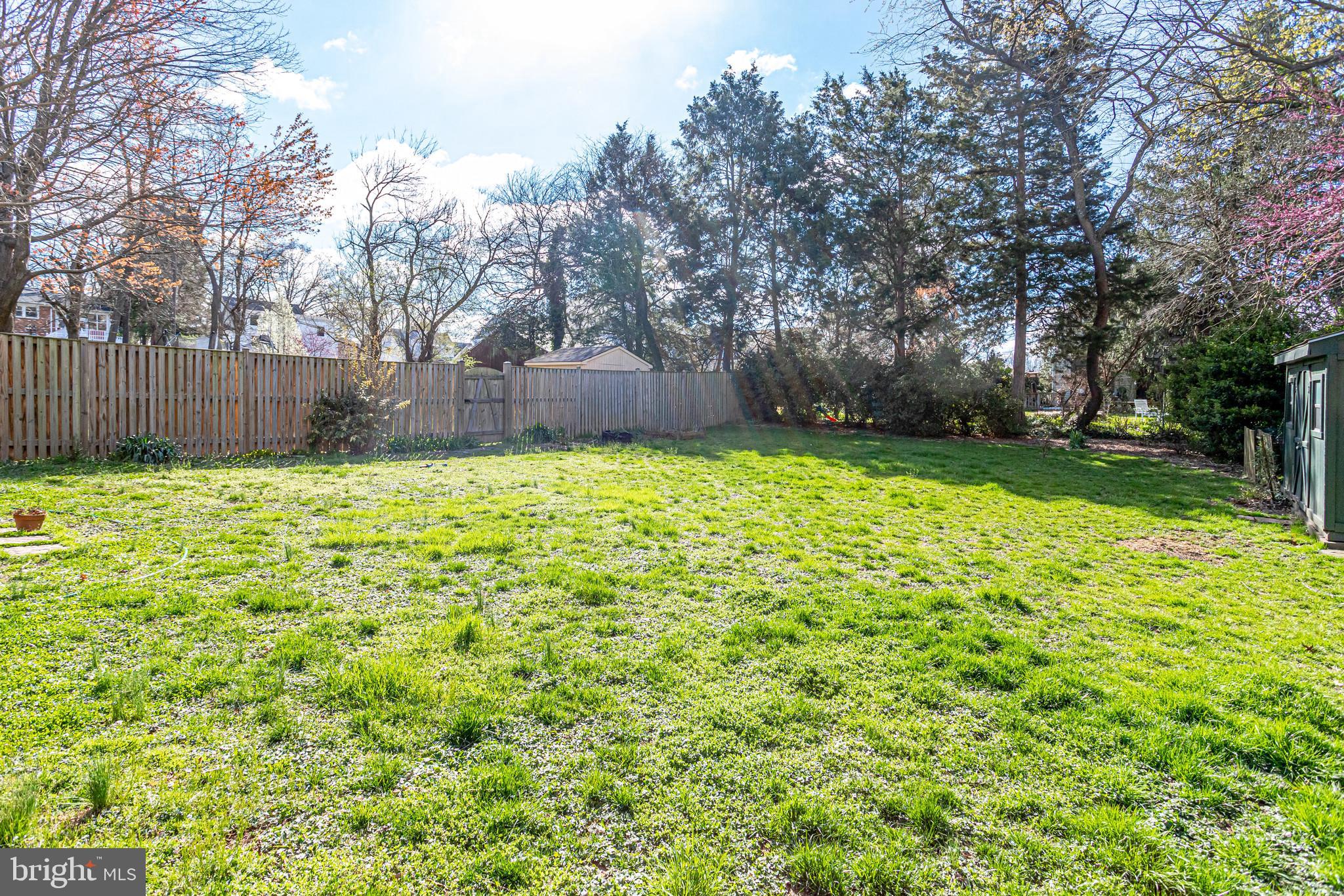 LEEWAY OVERLEE - Residential