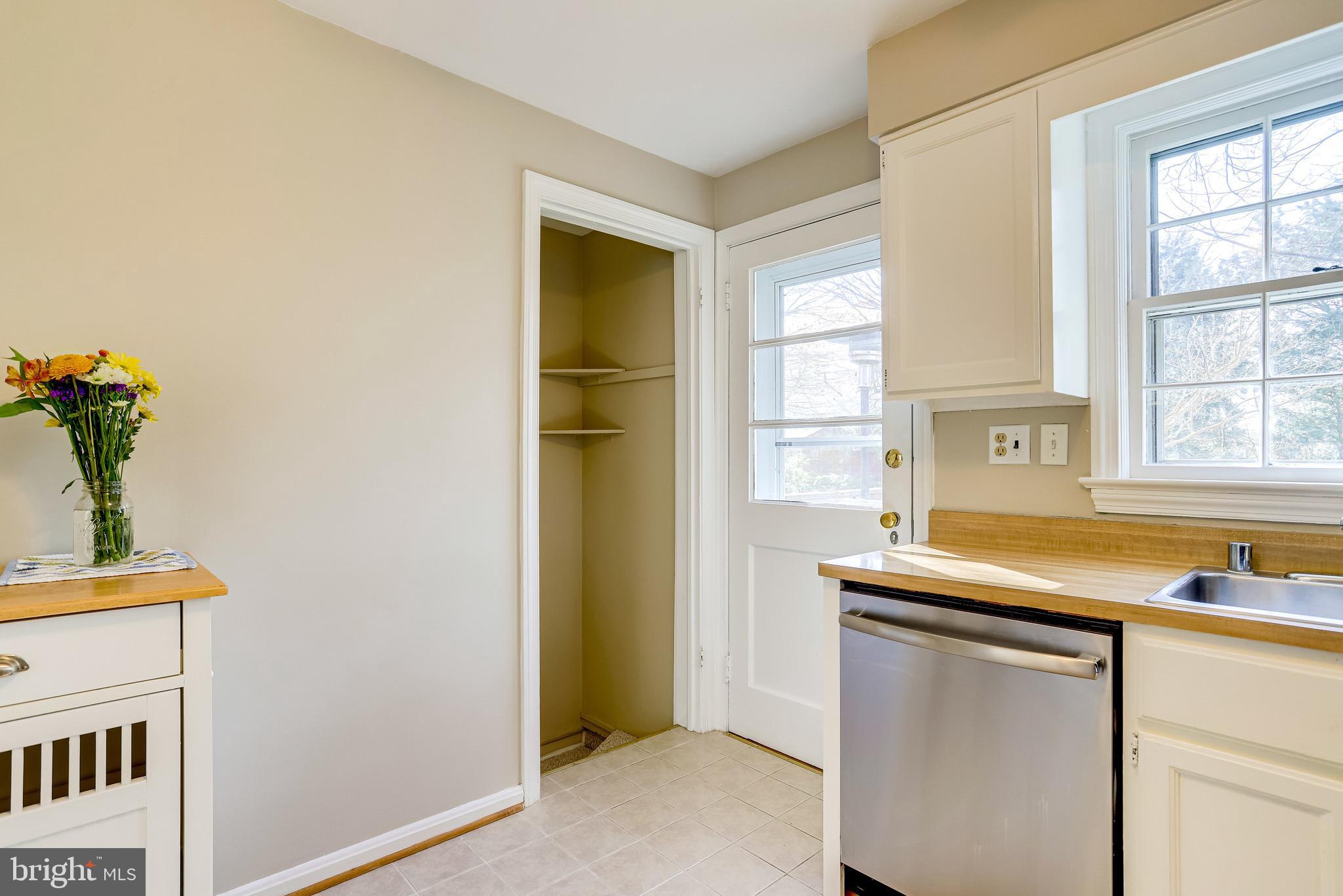 LEEWAY OVERLEE - Residential