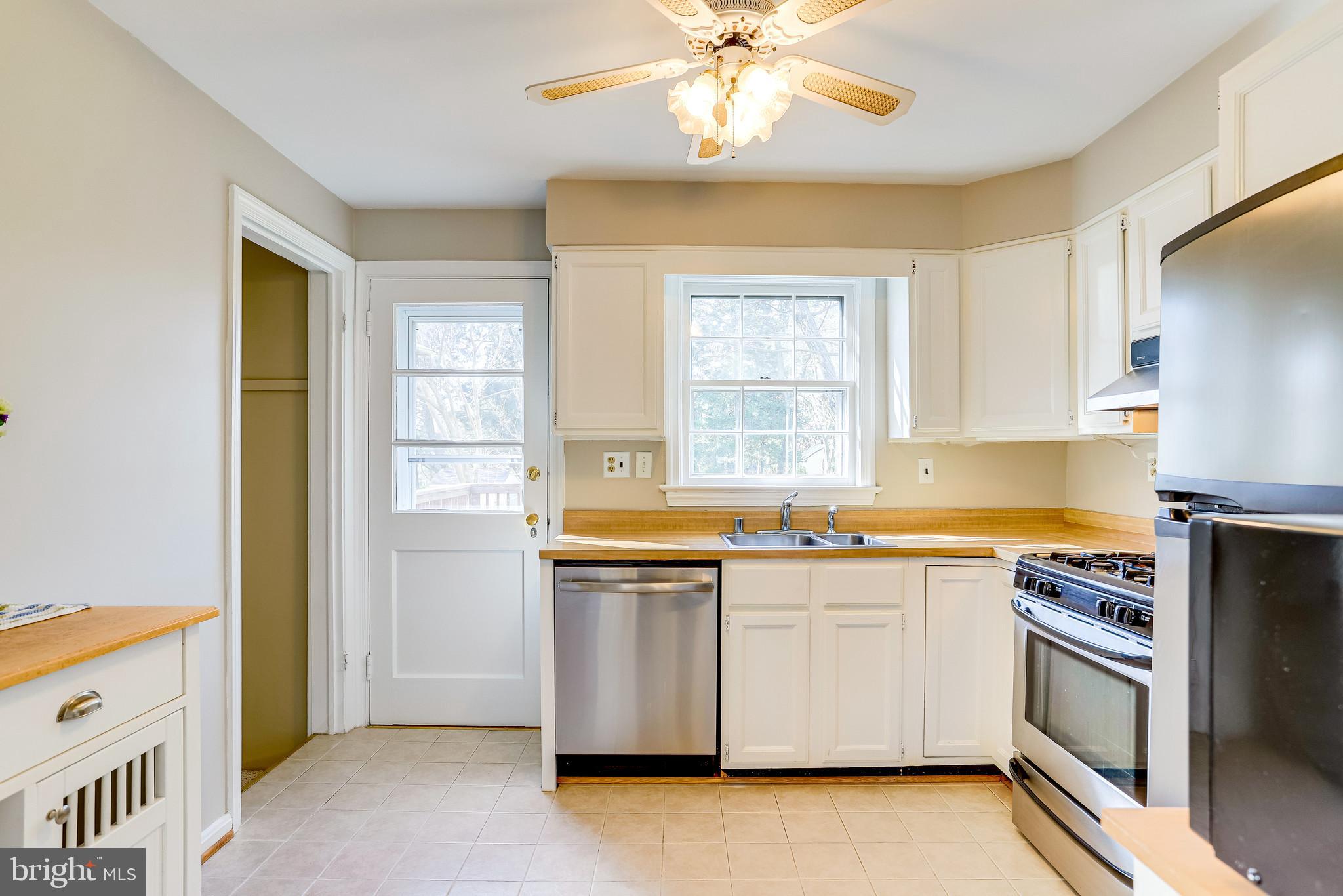 LEEWAY OVERLEE - Residential