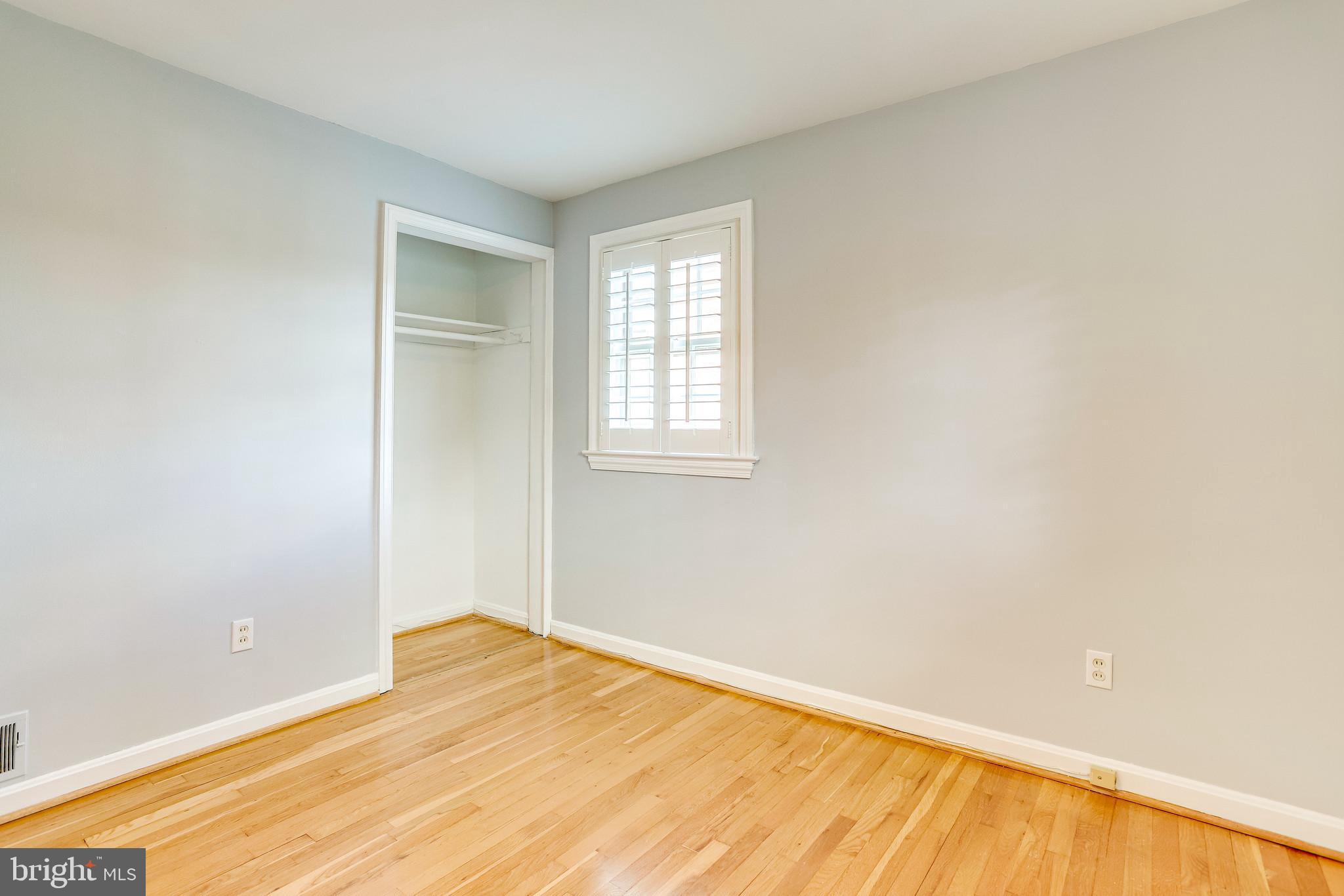 LEEWAY OVERLEE - Residential