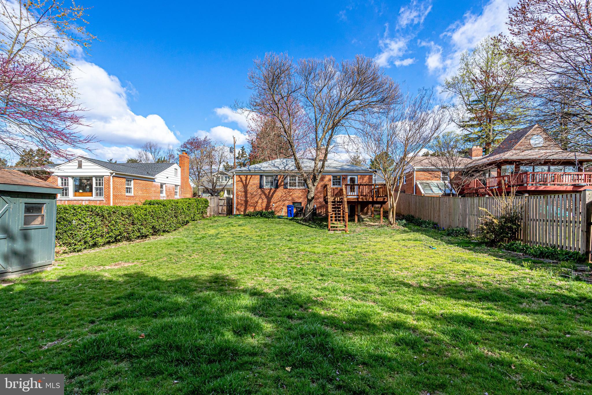 LEEWAY OVERLEE - Residential