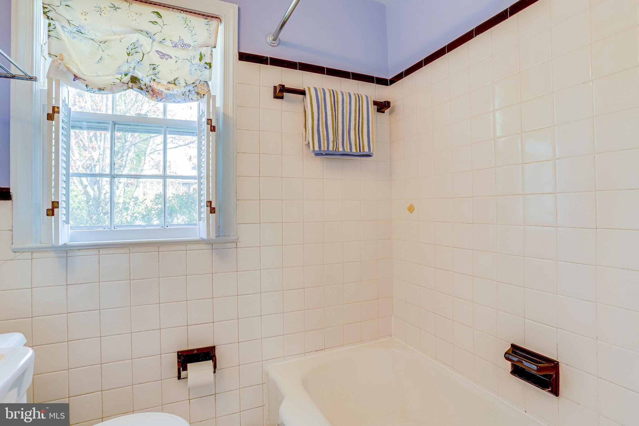 LEEWAY OVERLEE - Residential