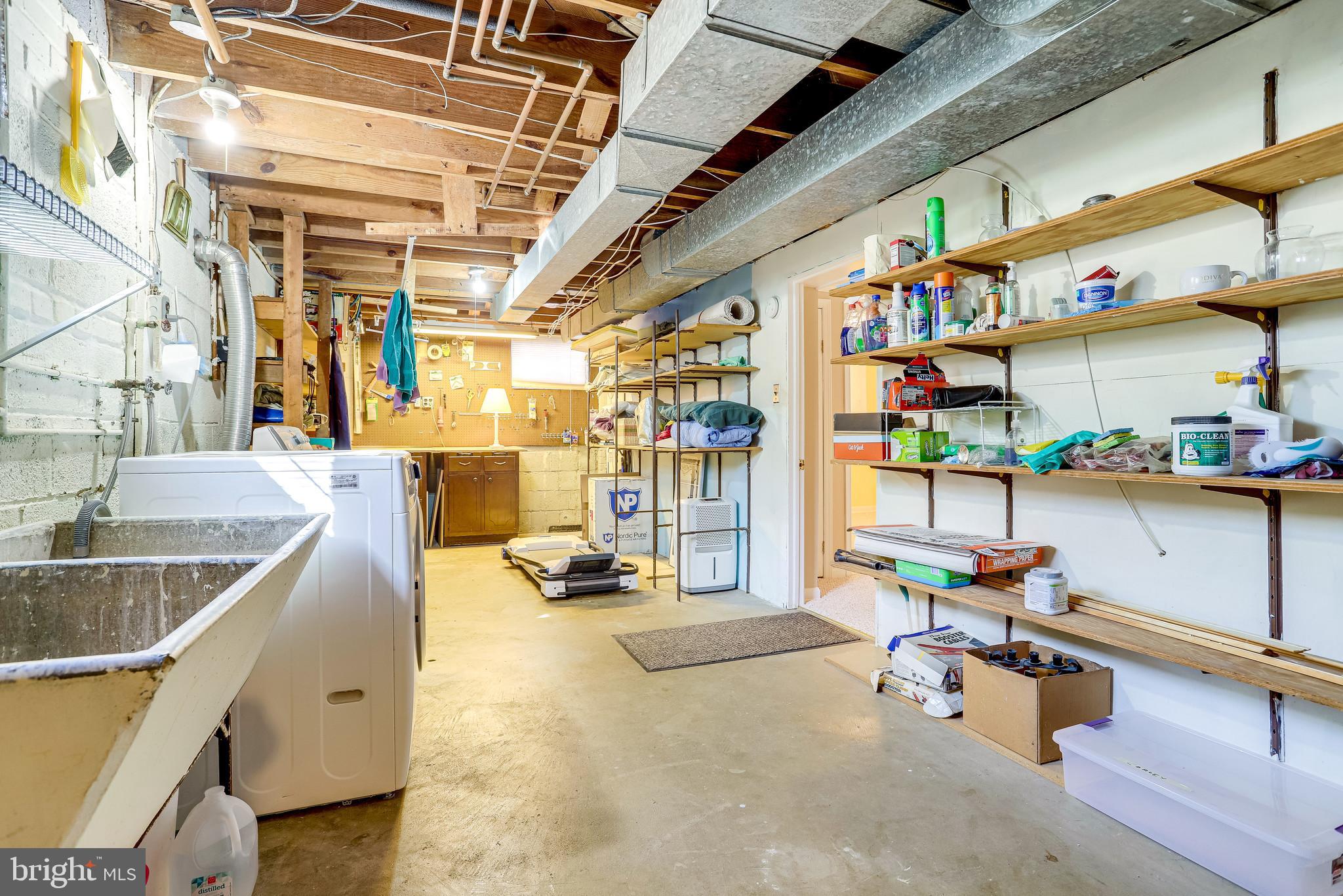 LEEWAY OVERLEE - Residential