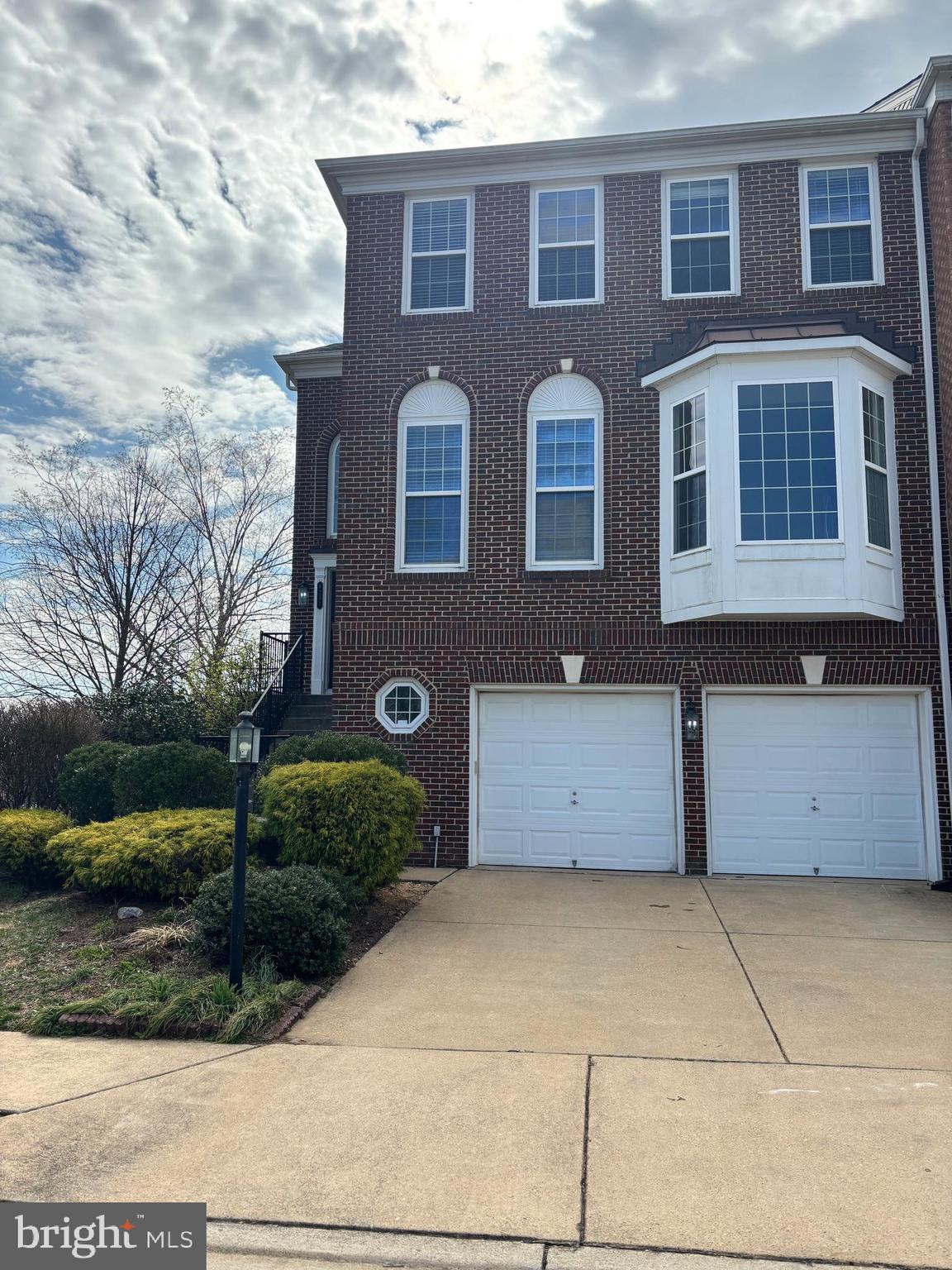 LAUREL HILL - Residential Lease