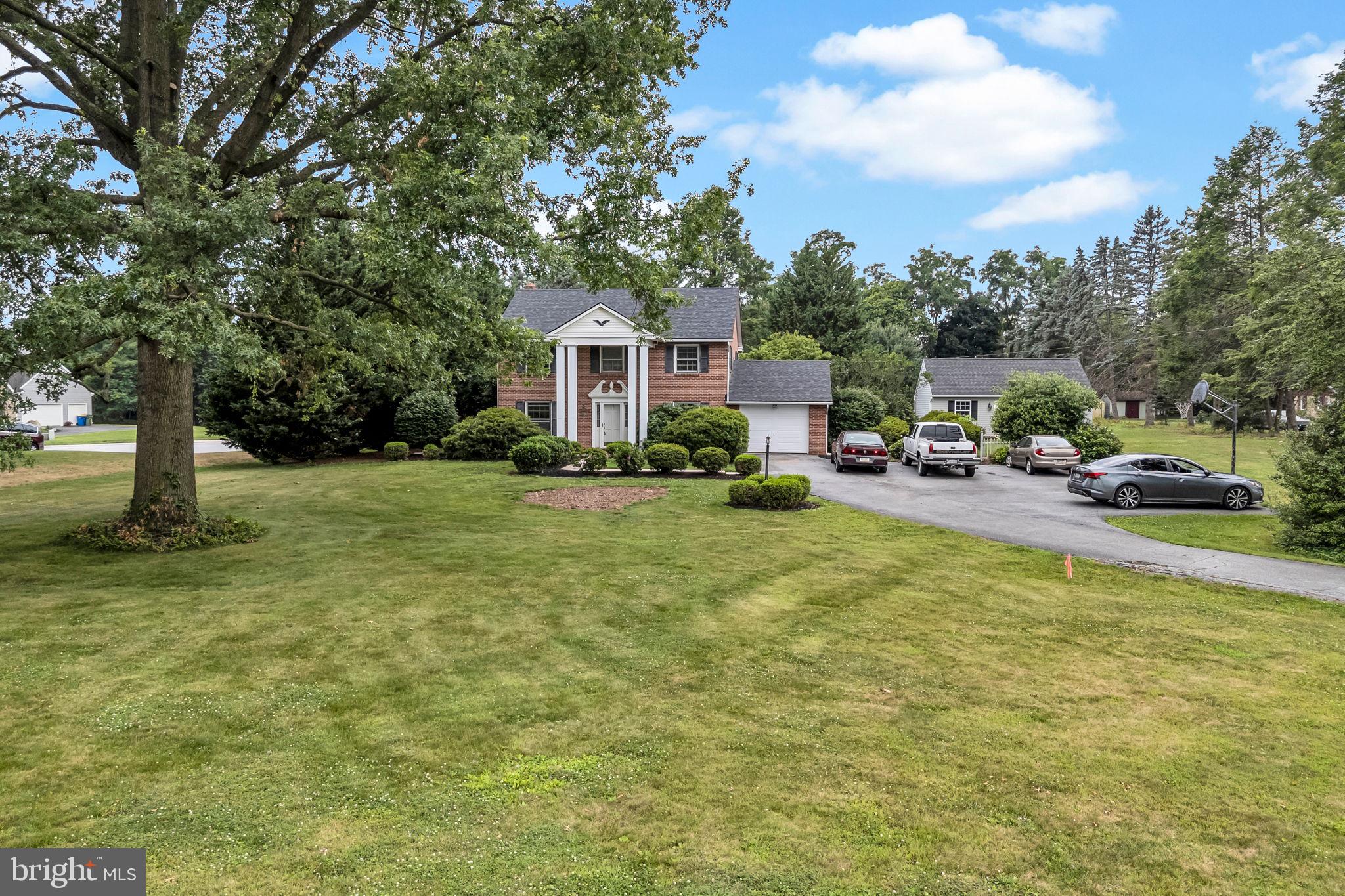 811 GREENBRIAR ROAD