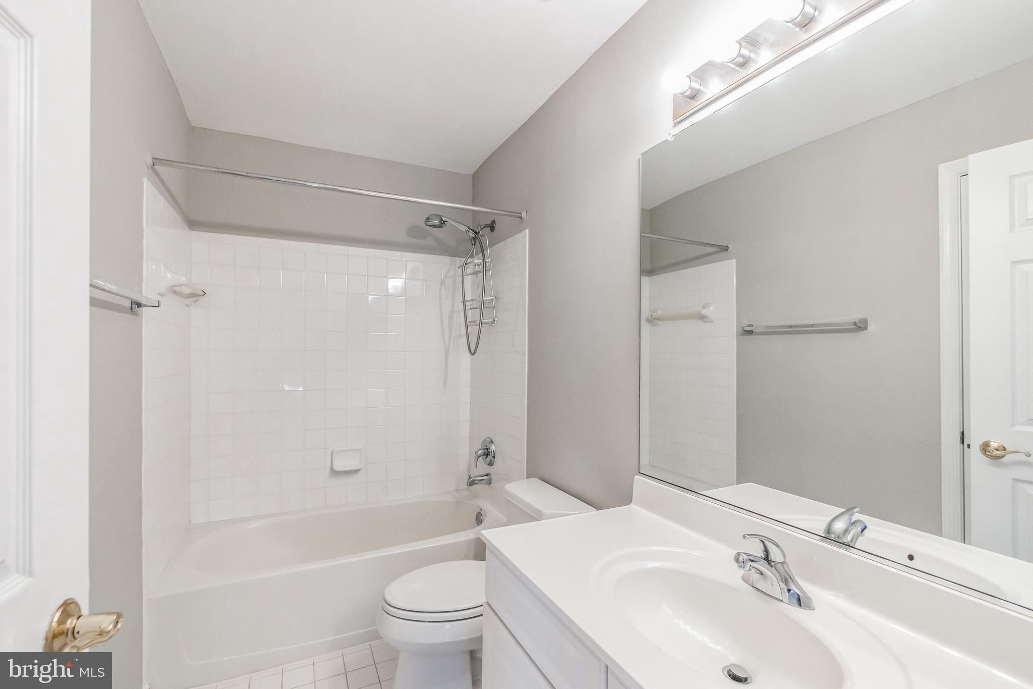 QUINCE ORCHARD PARK - Residential