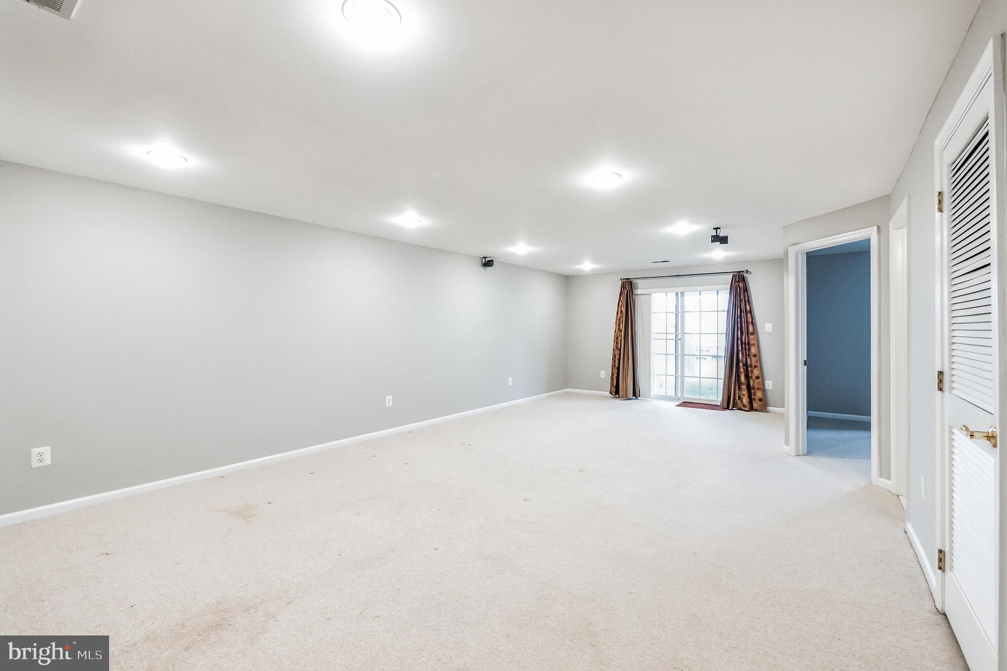 QUINCE ORCHARD PARK - Residential