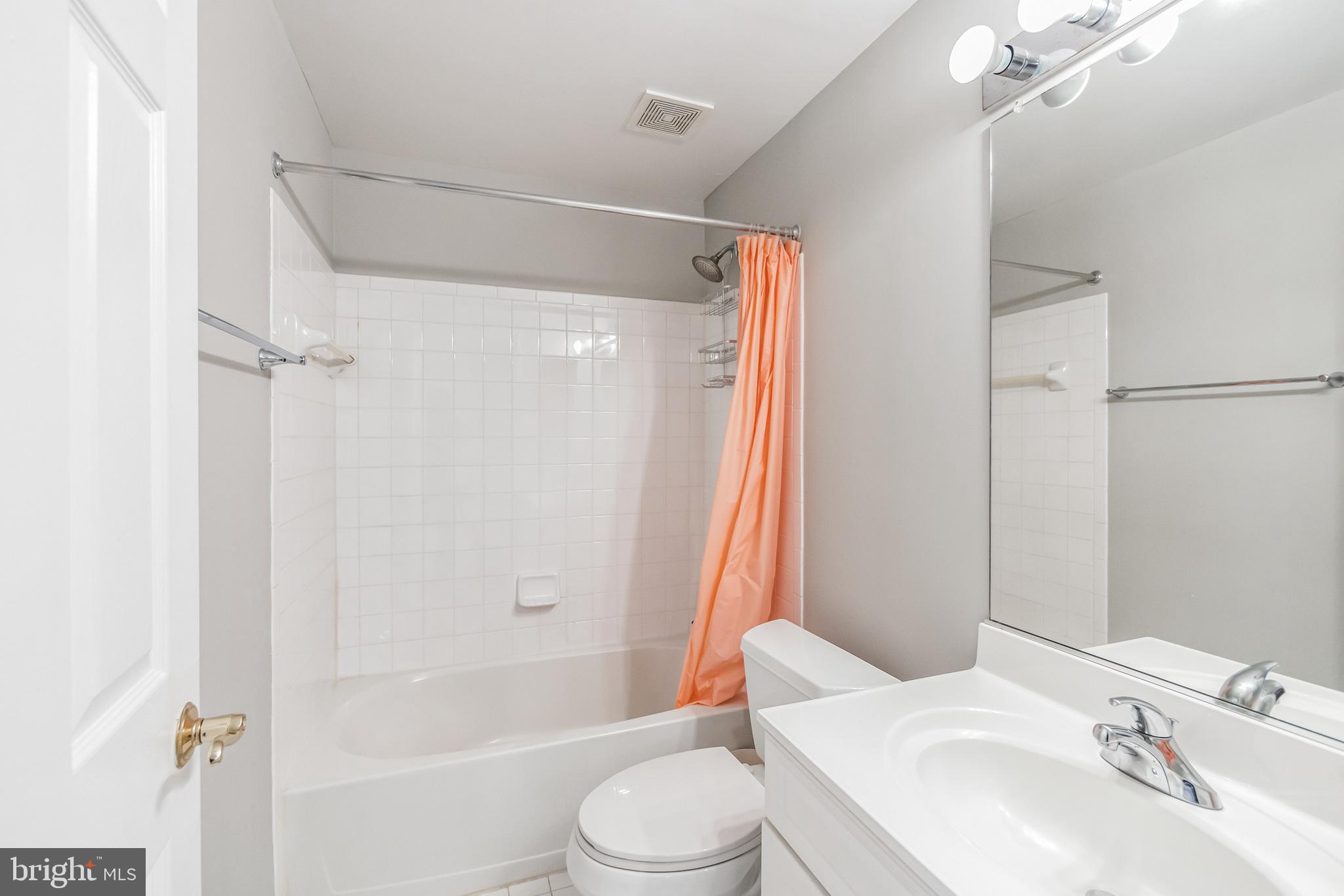 QUINCE ORCHARD PARK - Residential