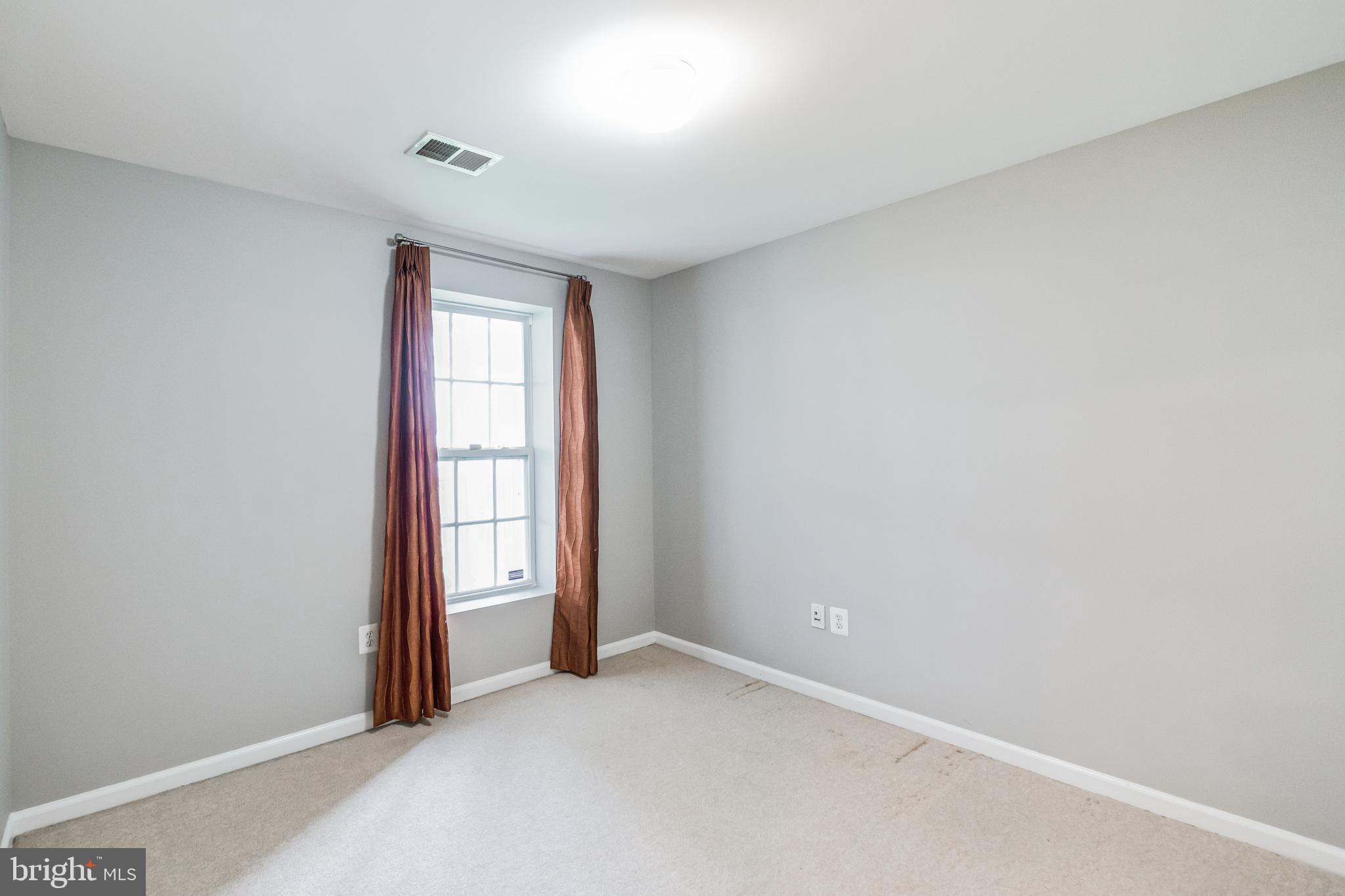 QUINCE ORCHARD PARK - Residential