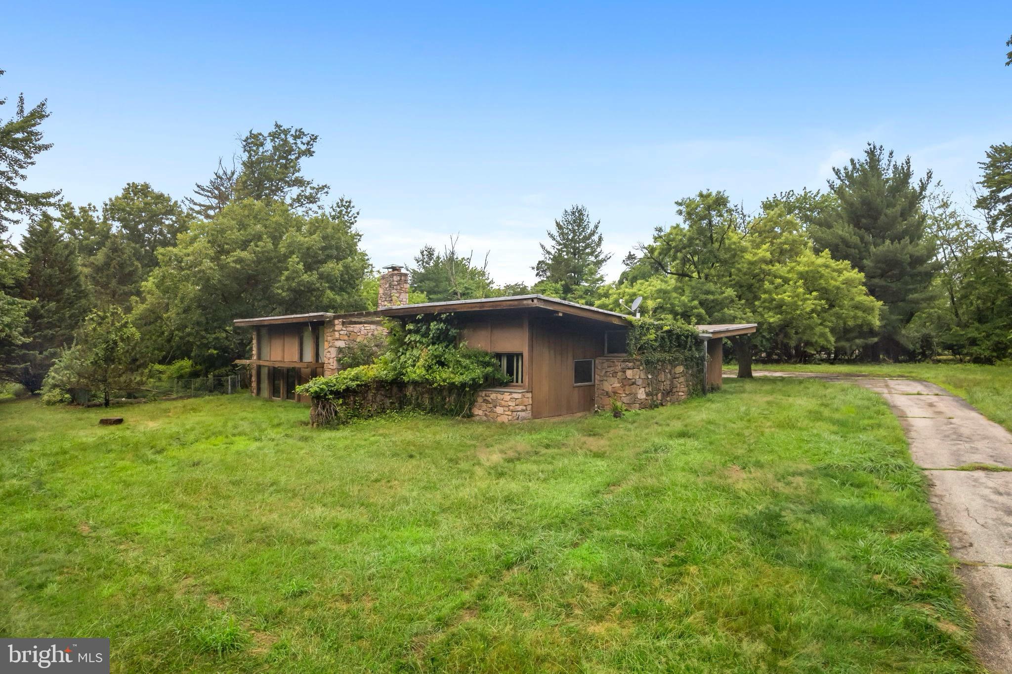 2935 WHITEHALL ROAD