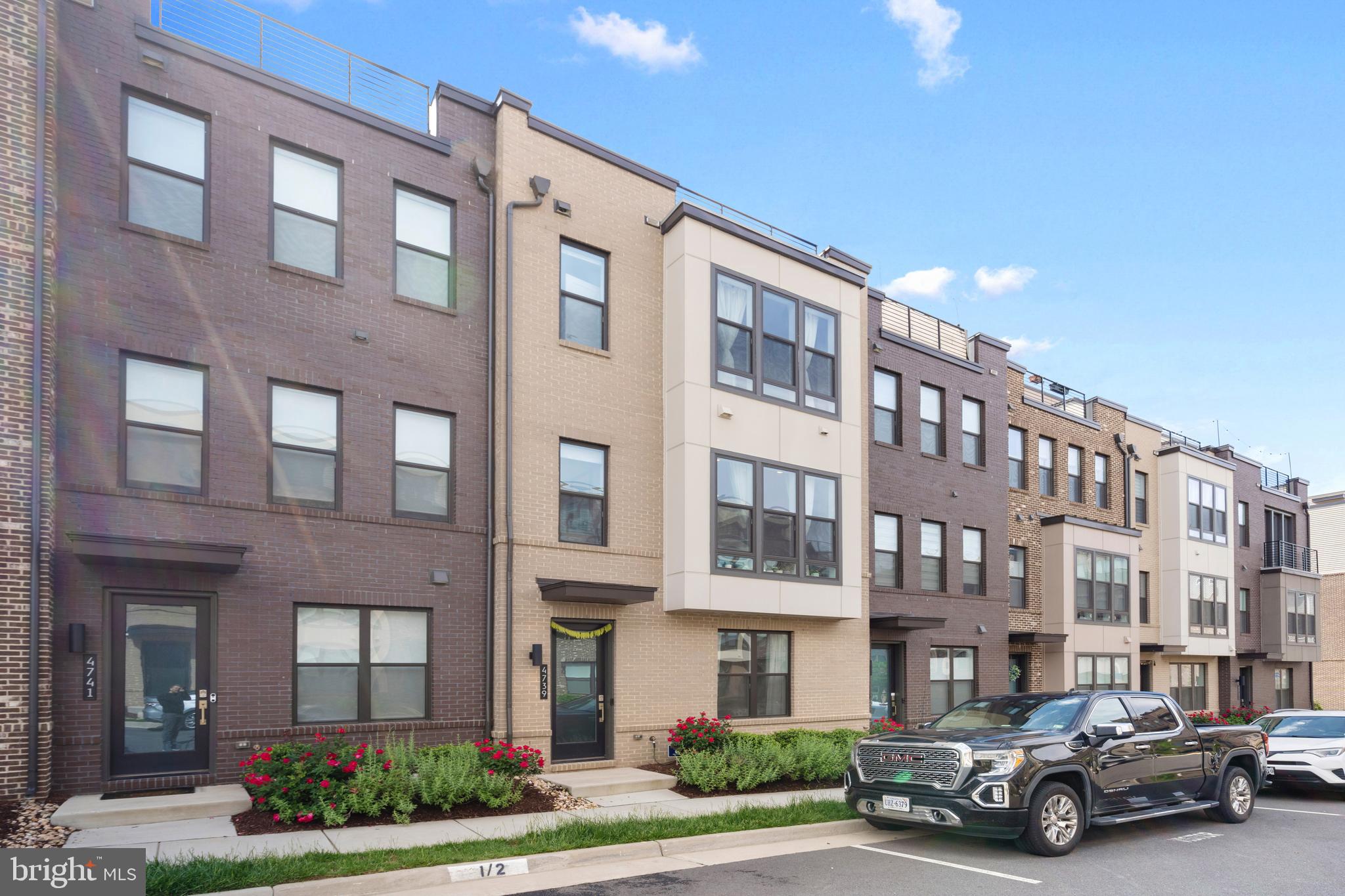 4739 LACEY MANOR PLACE