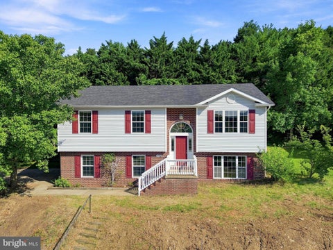 Homes For Rent - 1183 River Bend Court<br/> Warren County, FRONT ROYAL, VA 22630