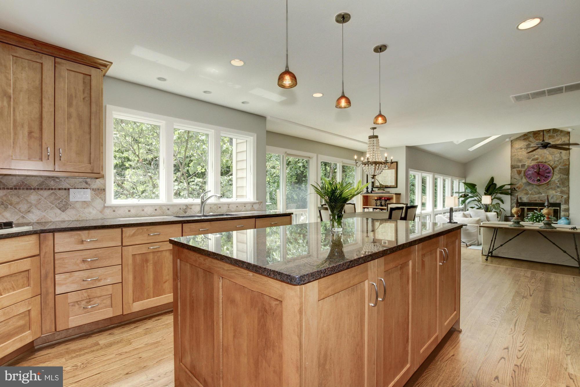 POTOMAC OUTSIDE - Residential