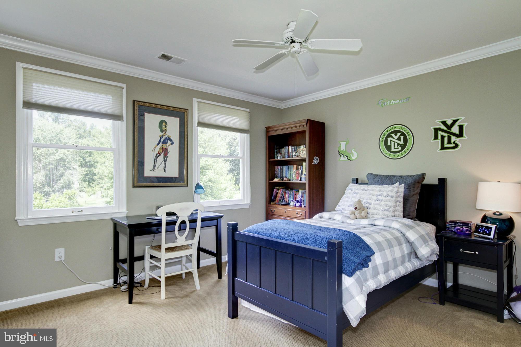 POTOMAC OUTSIDE - Residential