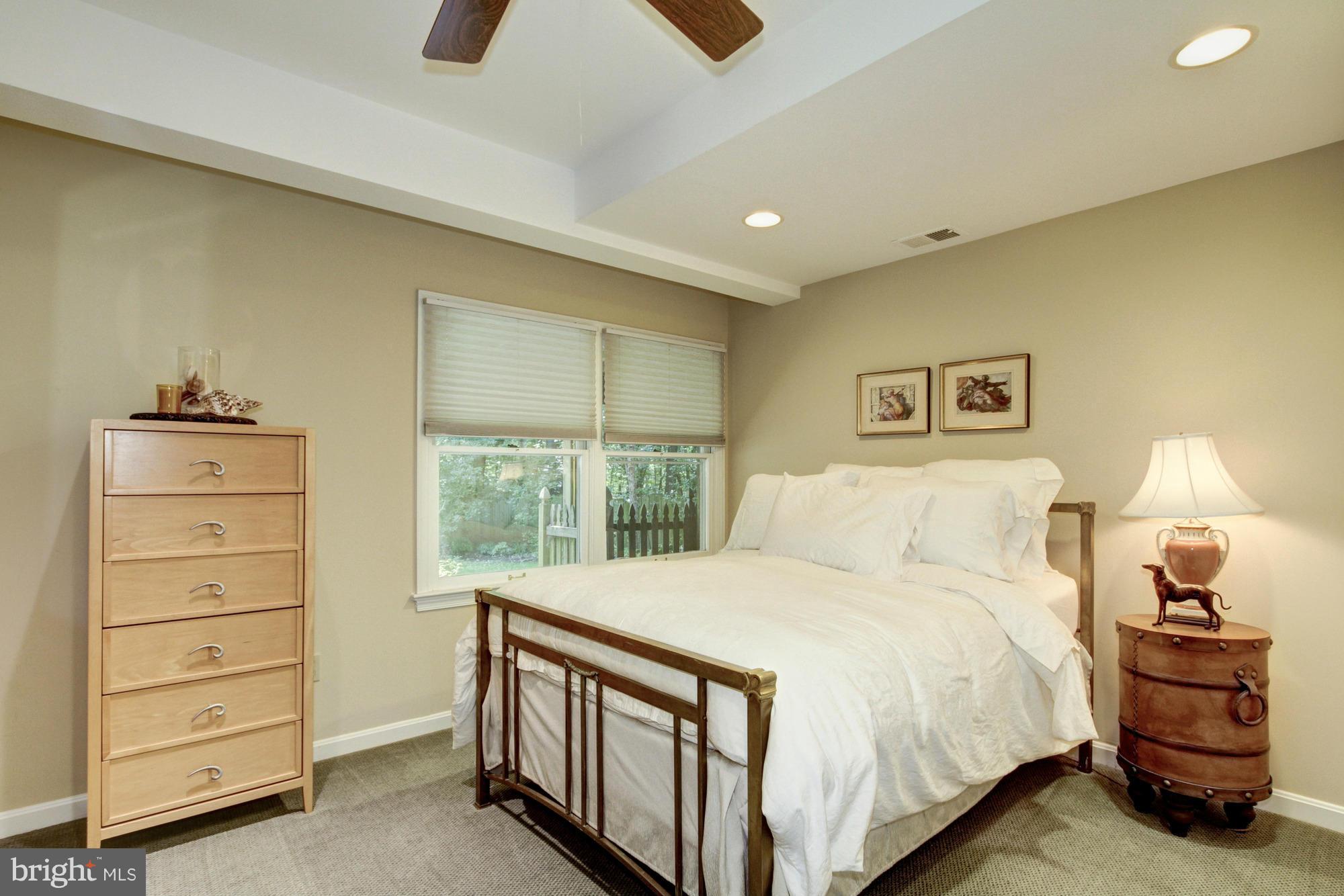 POTOMAC OUTSIDE - Residential