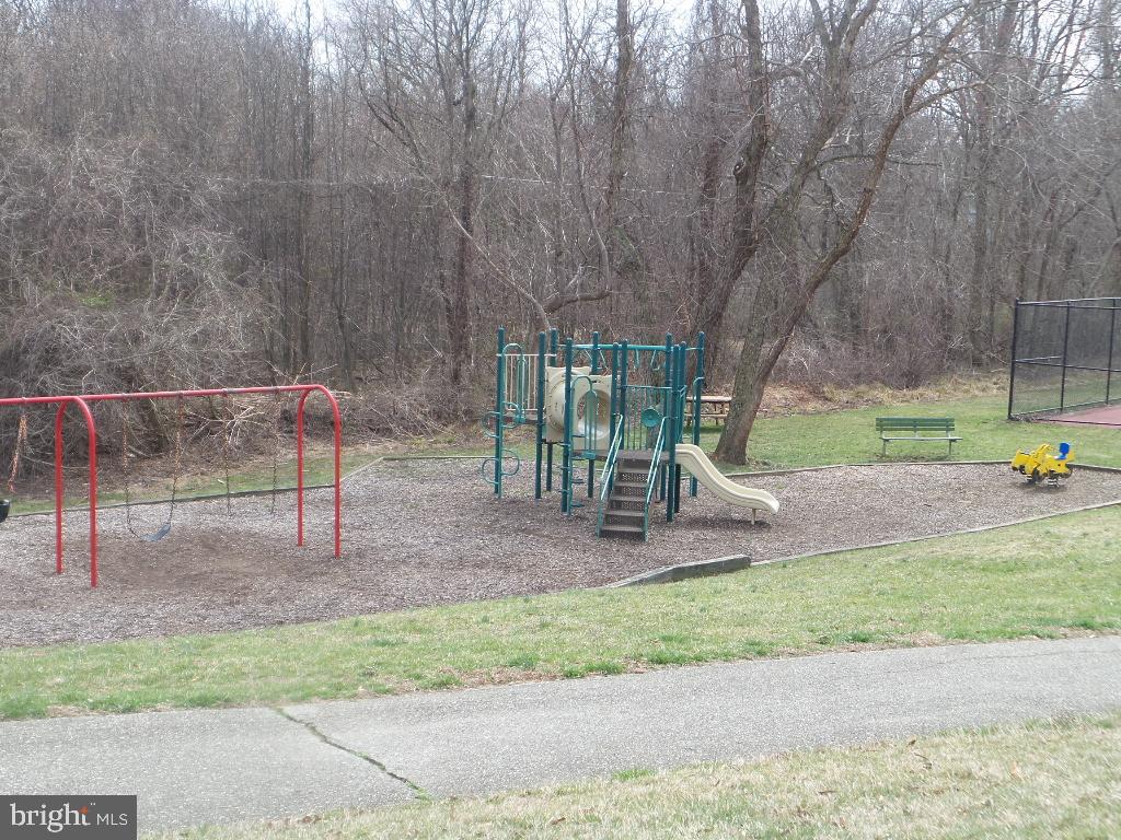 CROFTON VILLAGE - Residential