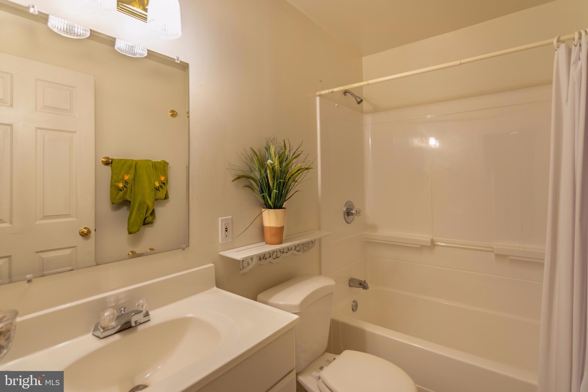 CROFTON VILLAGE - Residential