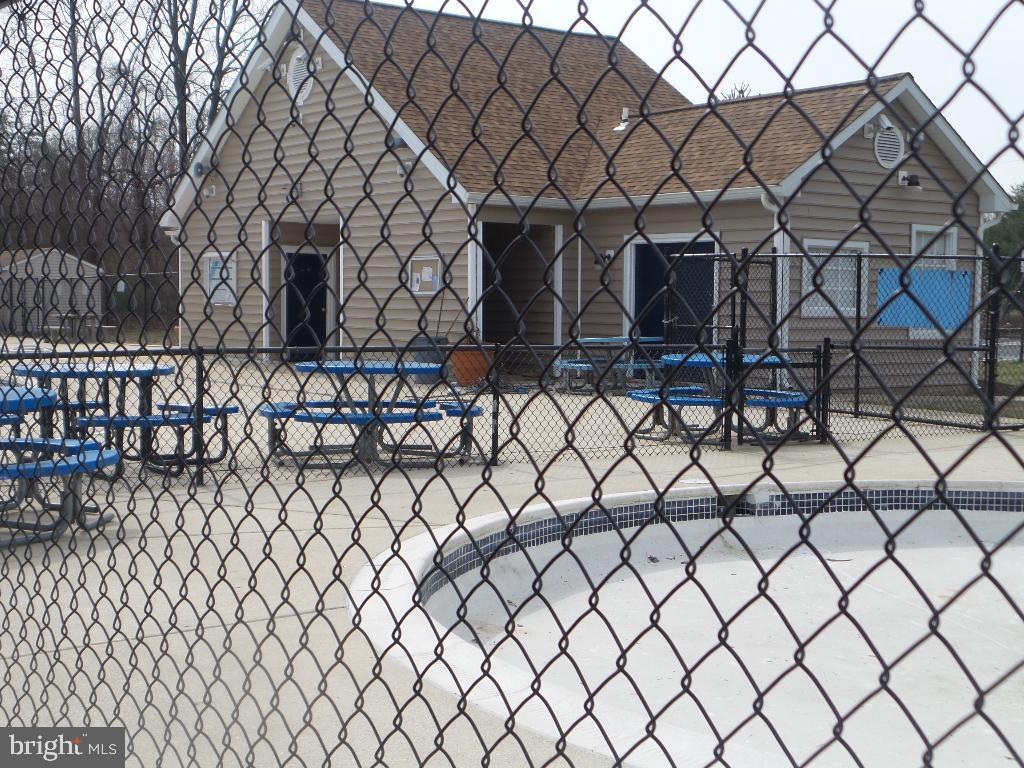 CROFTON VILLAGE - Residential