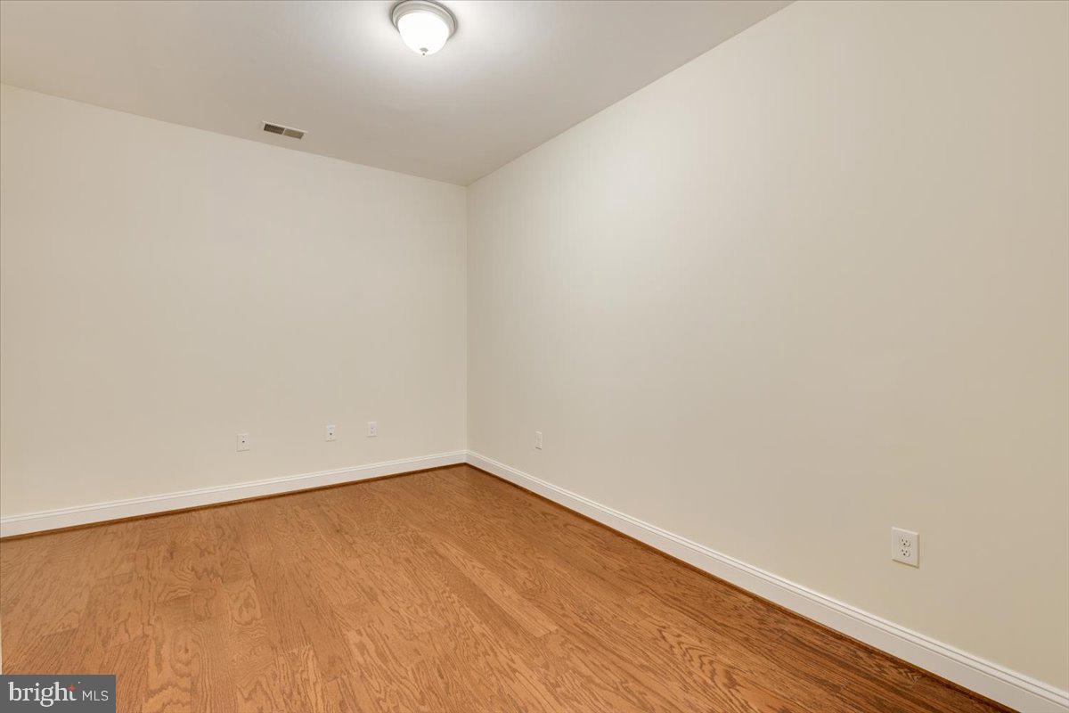 2907 BLEEKER STREET 3-106