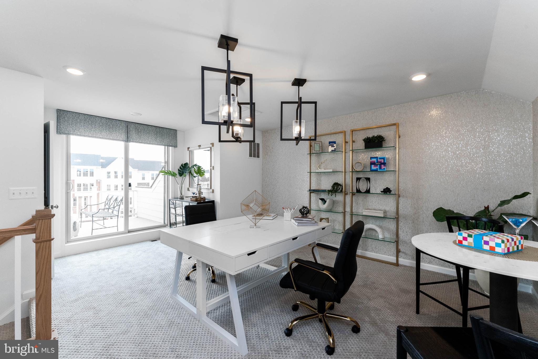 POTOMAC STATION MARKETPLACE - Residential