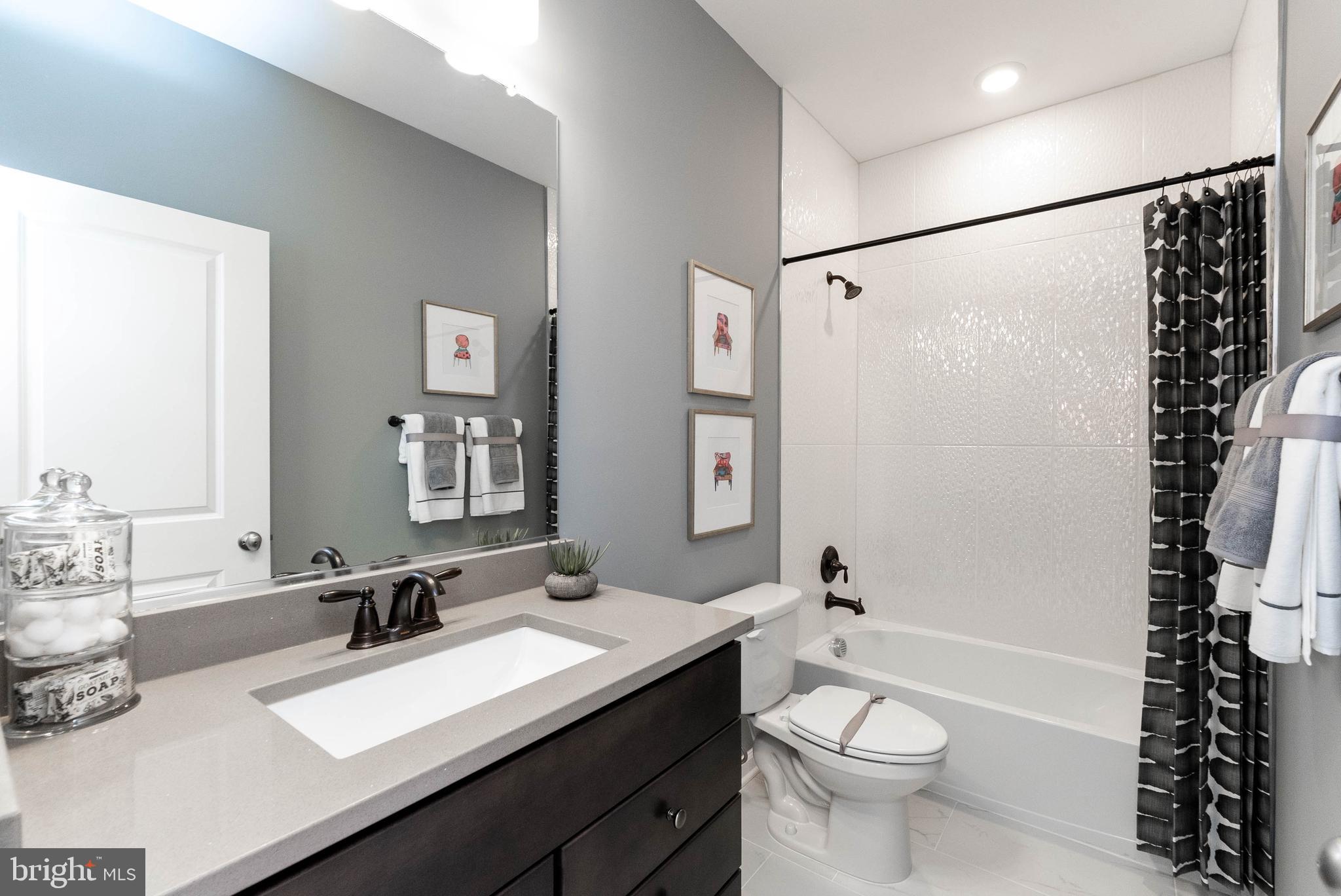 POTOMAC STATION MARKETPLACE - Residential