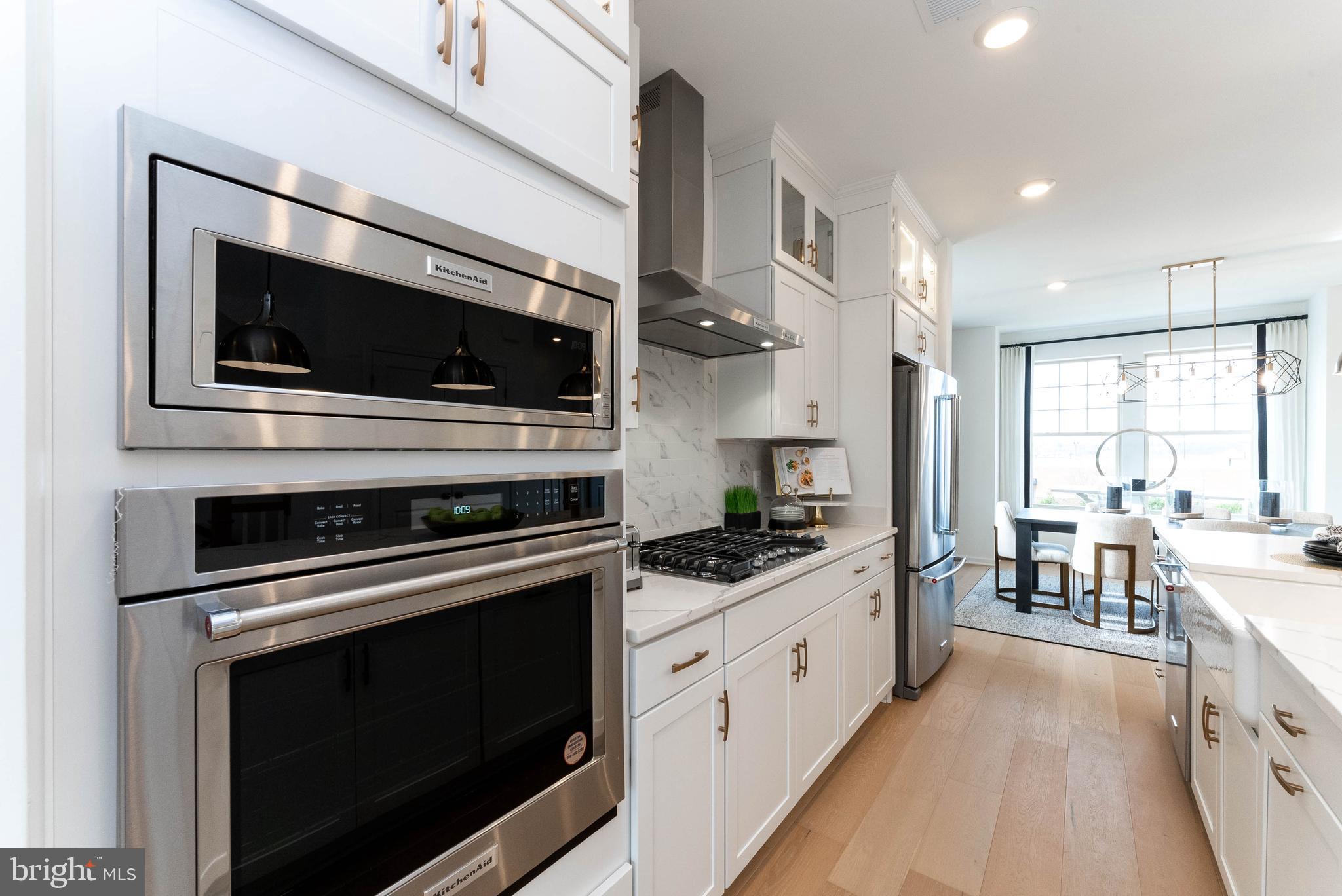 POTOMAC STATION MARKETPLACE - Residential