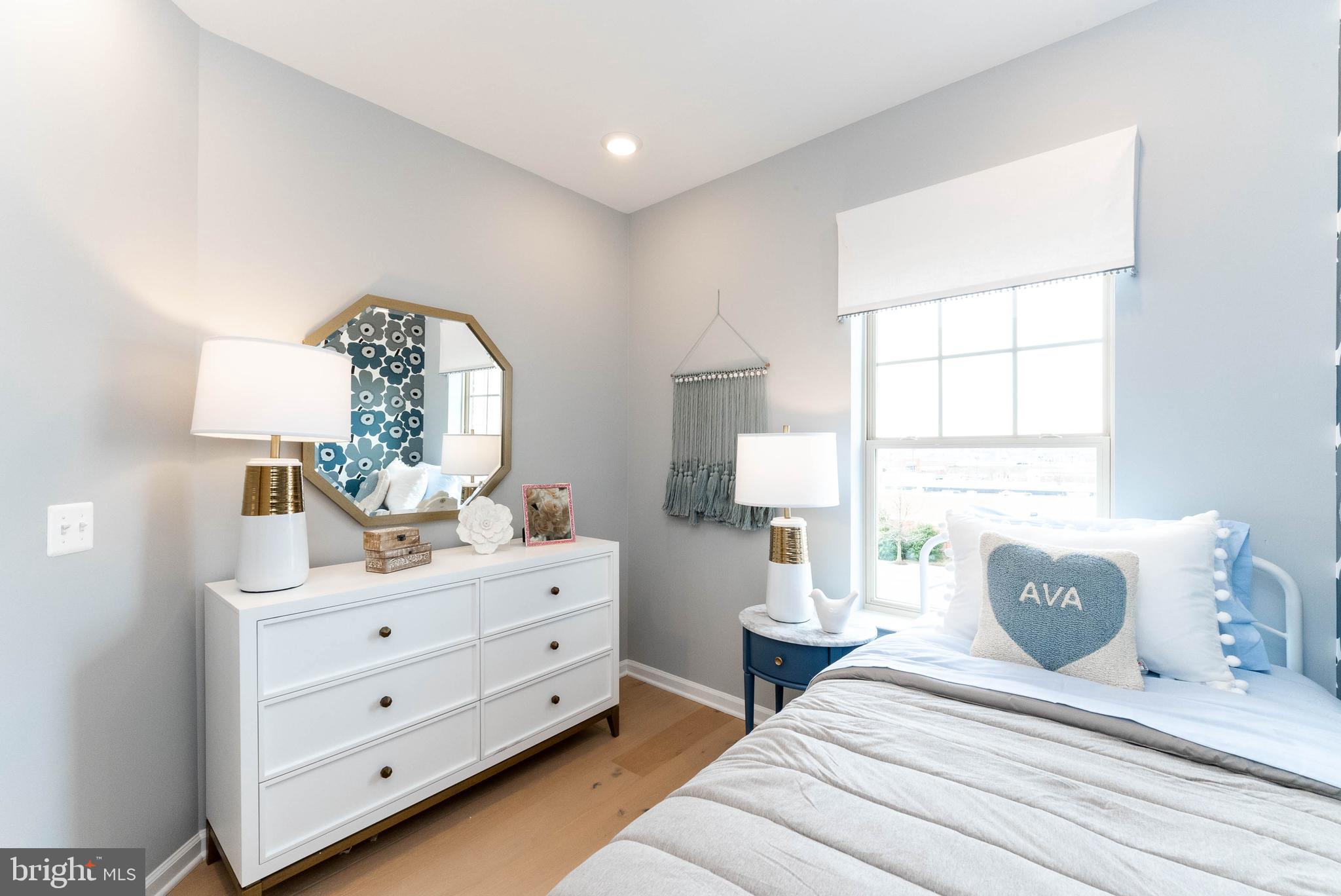 POTOMAC STATION MARKETPLACE - Residential