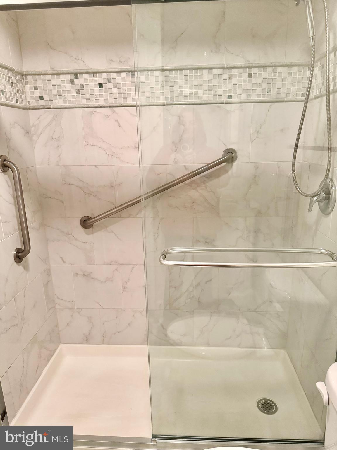 RED CEDAR HILL - Residential