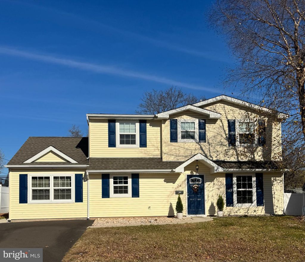 Photo of 24 Robin Hill Lane, LEVITTOWN, PA 19055 (MLS # PABU2109118)