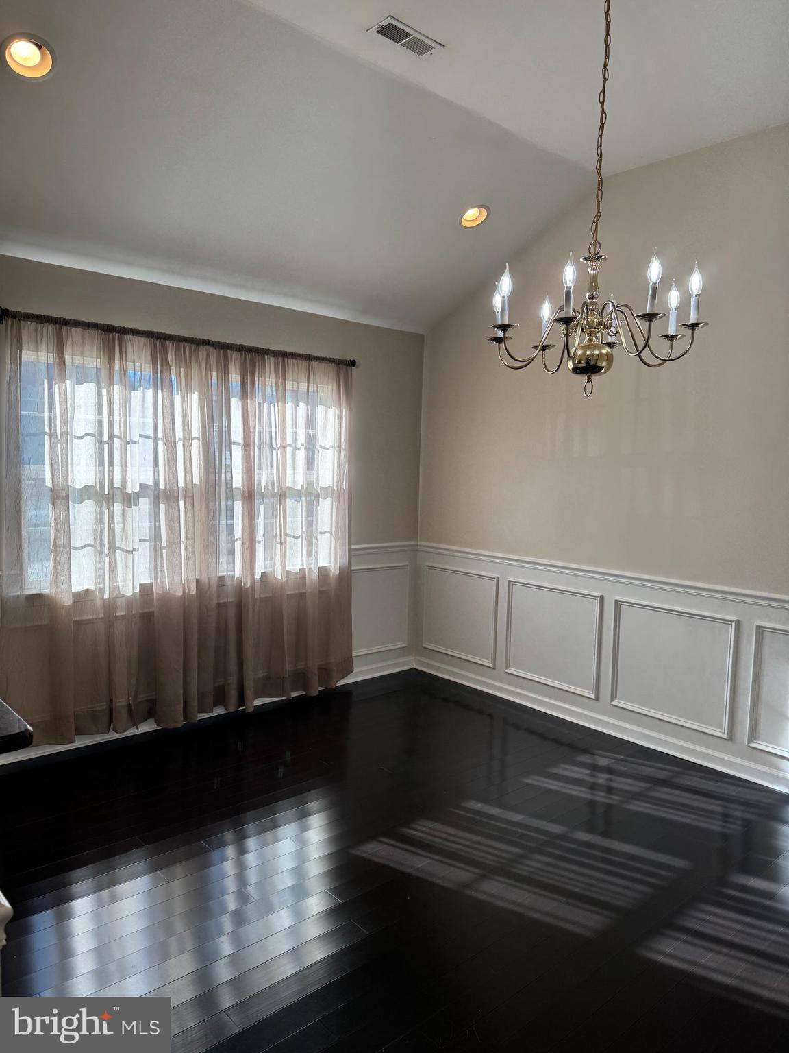 RED CEDAR HILL - Residential