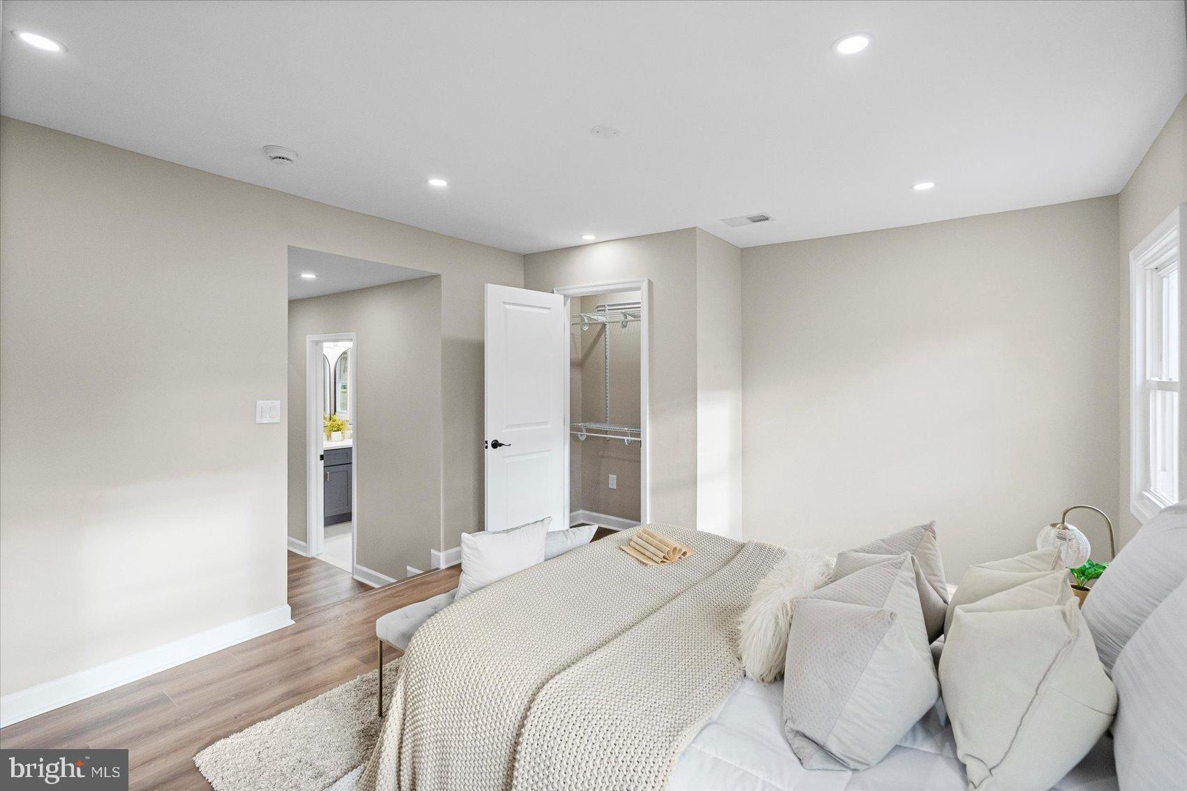 PARKVILLE - Residential