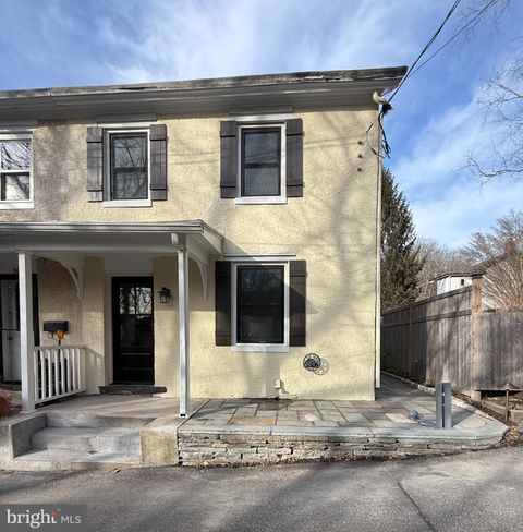 Townhouse For Sale - 58 Grants Alley<br/> LAMBERTVILLE, NJ 08530