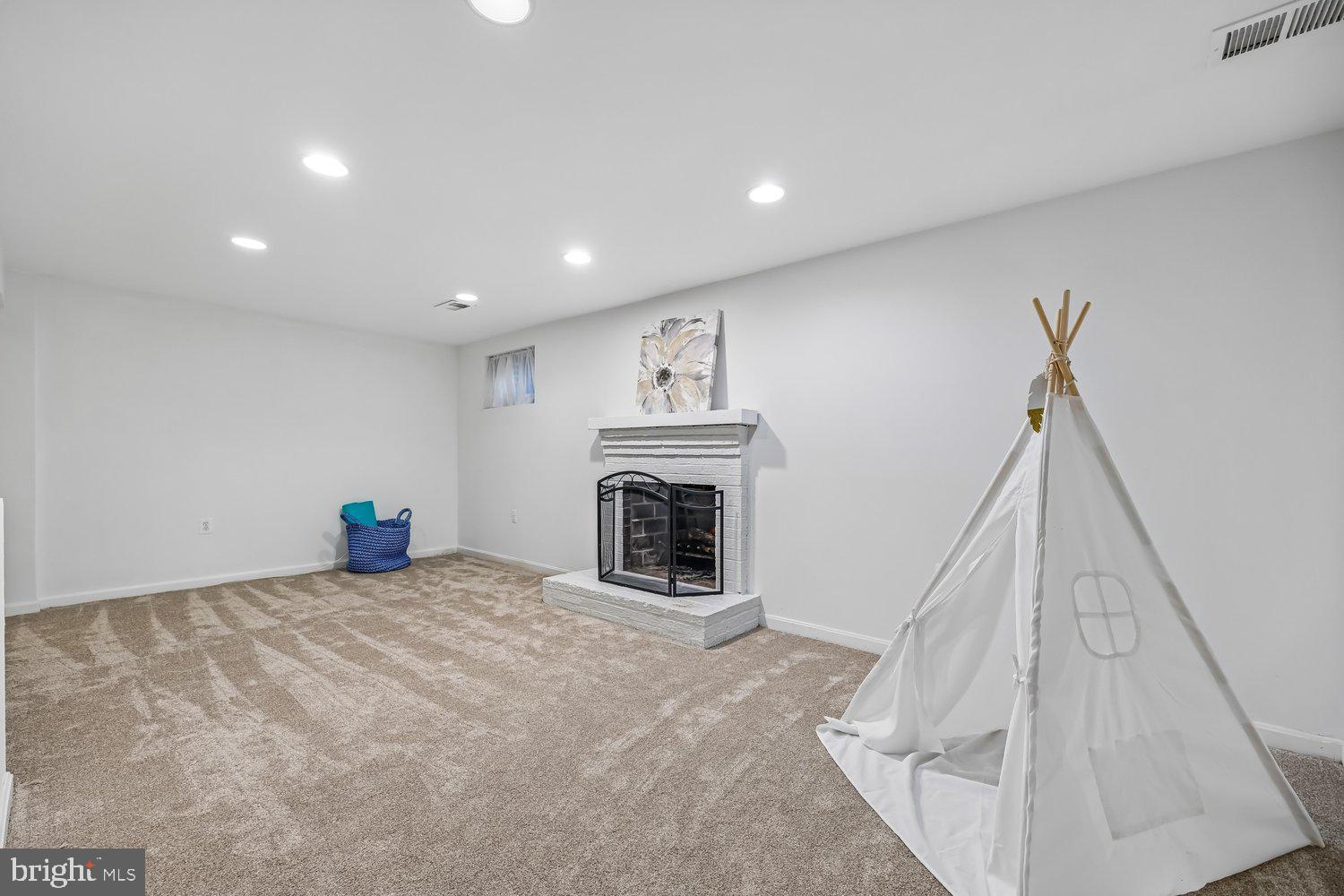 HIGHLANDS OF OLNEY - Residential