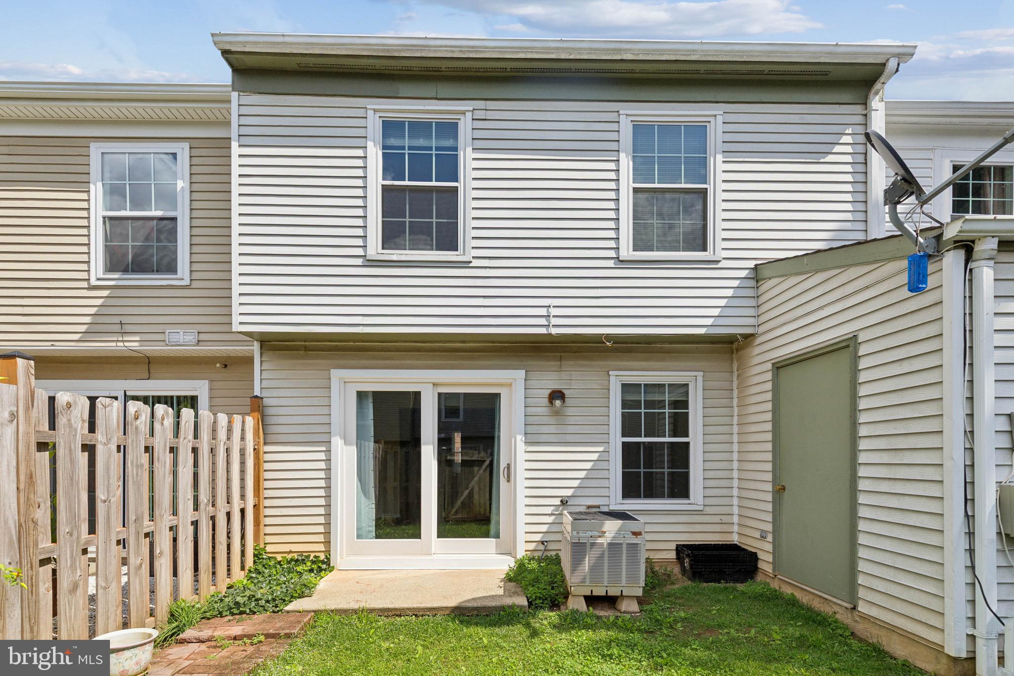 ROLLINGWOOD VILLAGE - Residential Lease