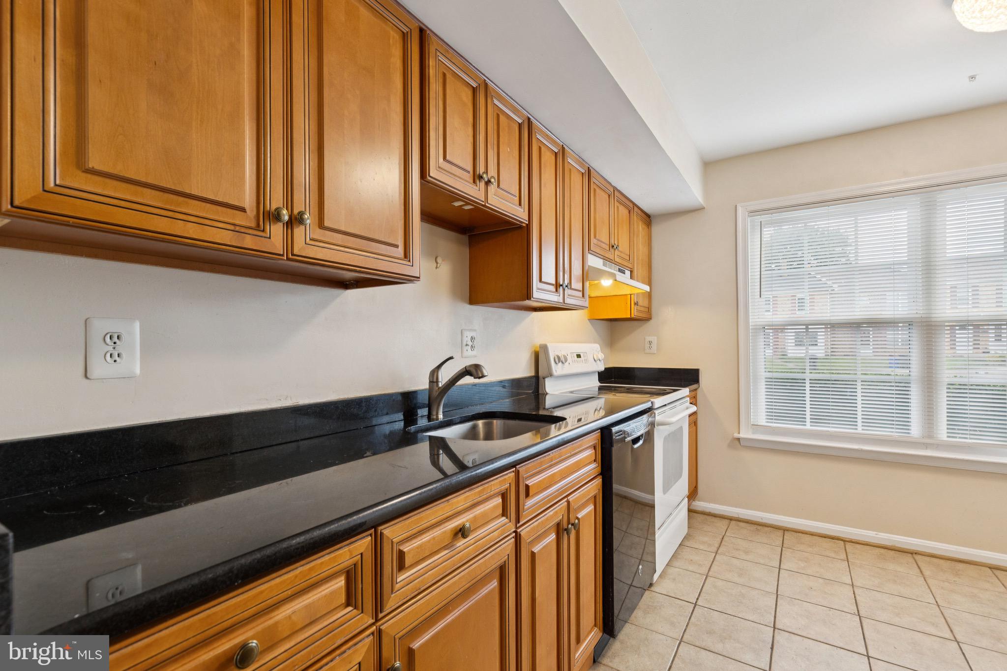 ROLLINGWOOD VILLAGE - Residential Lease