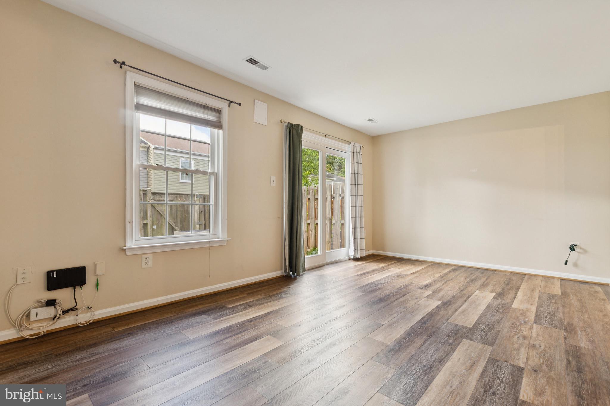 ROLLINGWOOD VILLAGE - Residential Lease