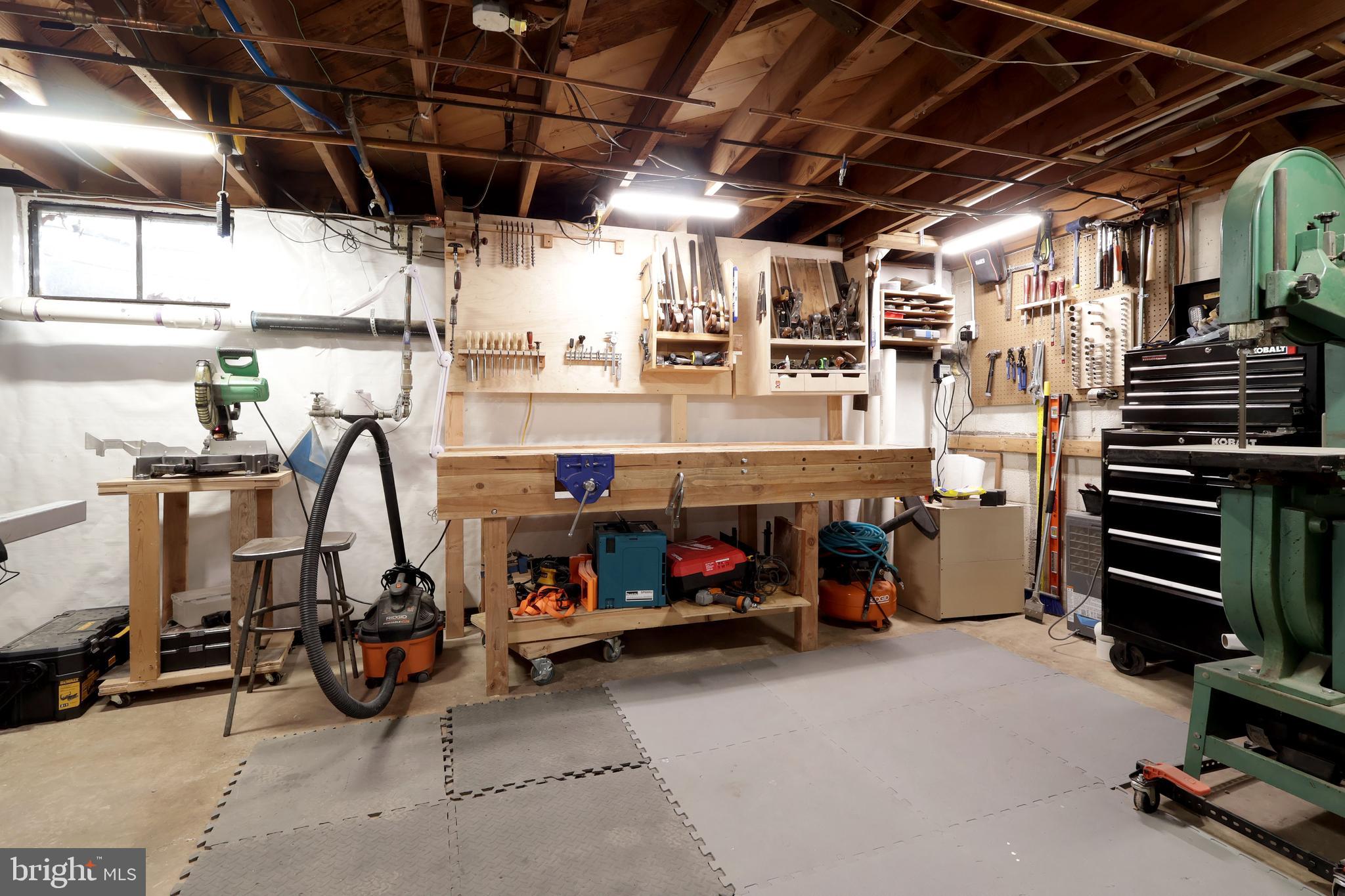 COLLEGE HEIGHTS - Residential