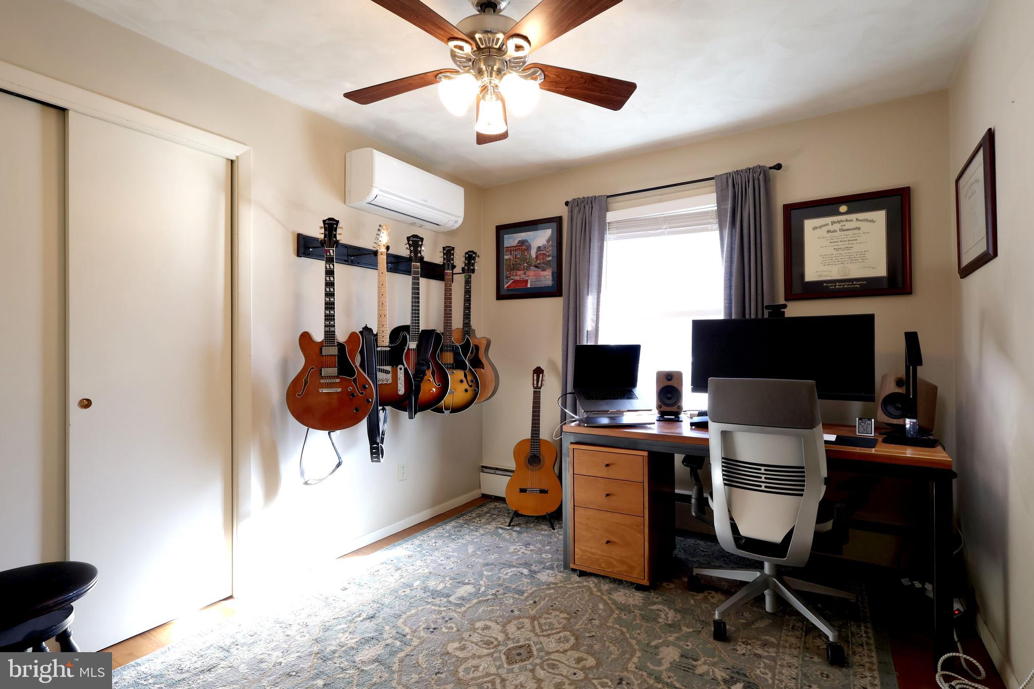 COLLEGE HEIGHTS - Residential